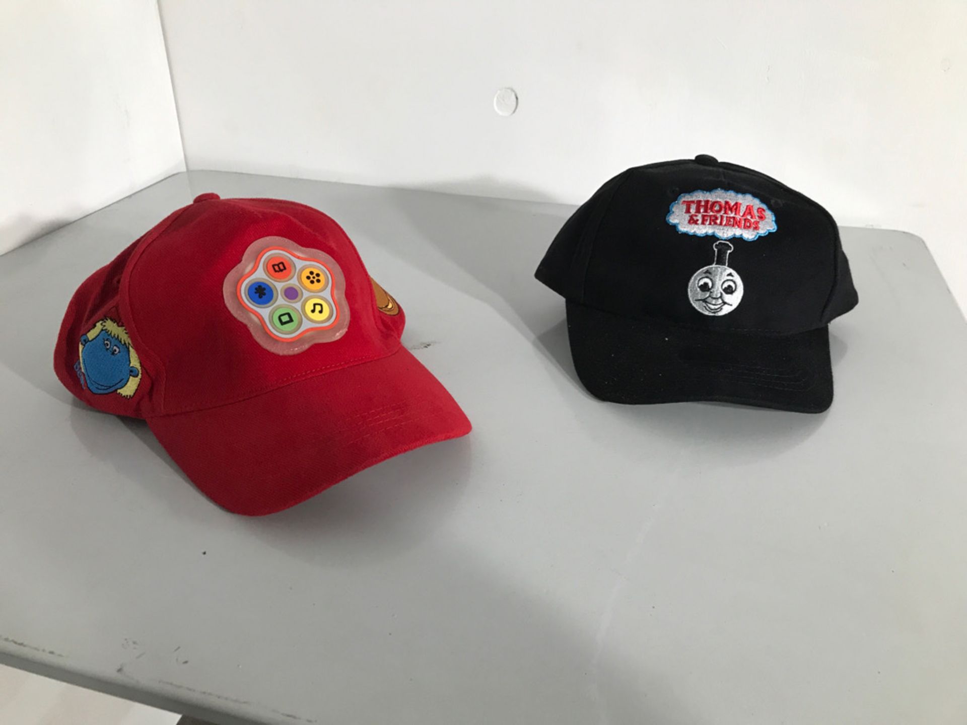 Red TWEENIES caps And Thomas the Tank Engine caps - Image 3 of 4