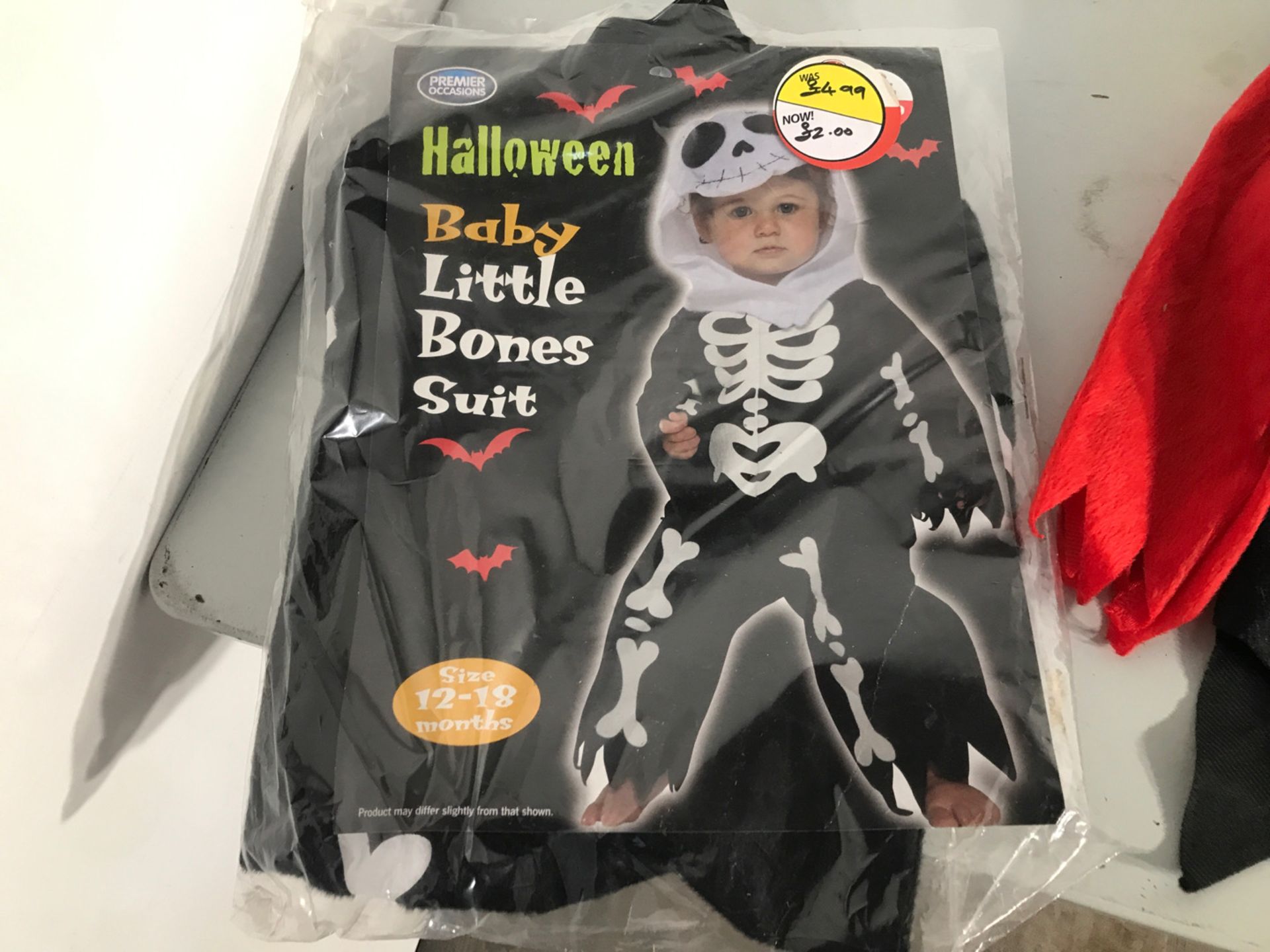 Childs Halloween costumes - Image 2 of 3