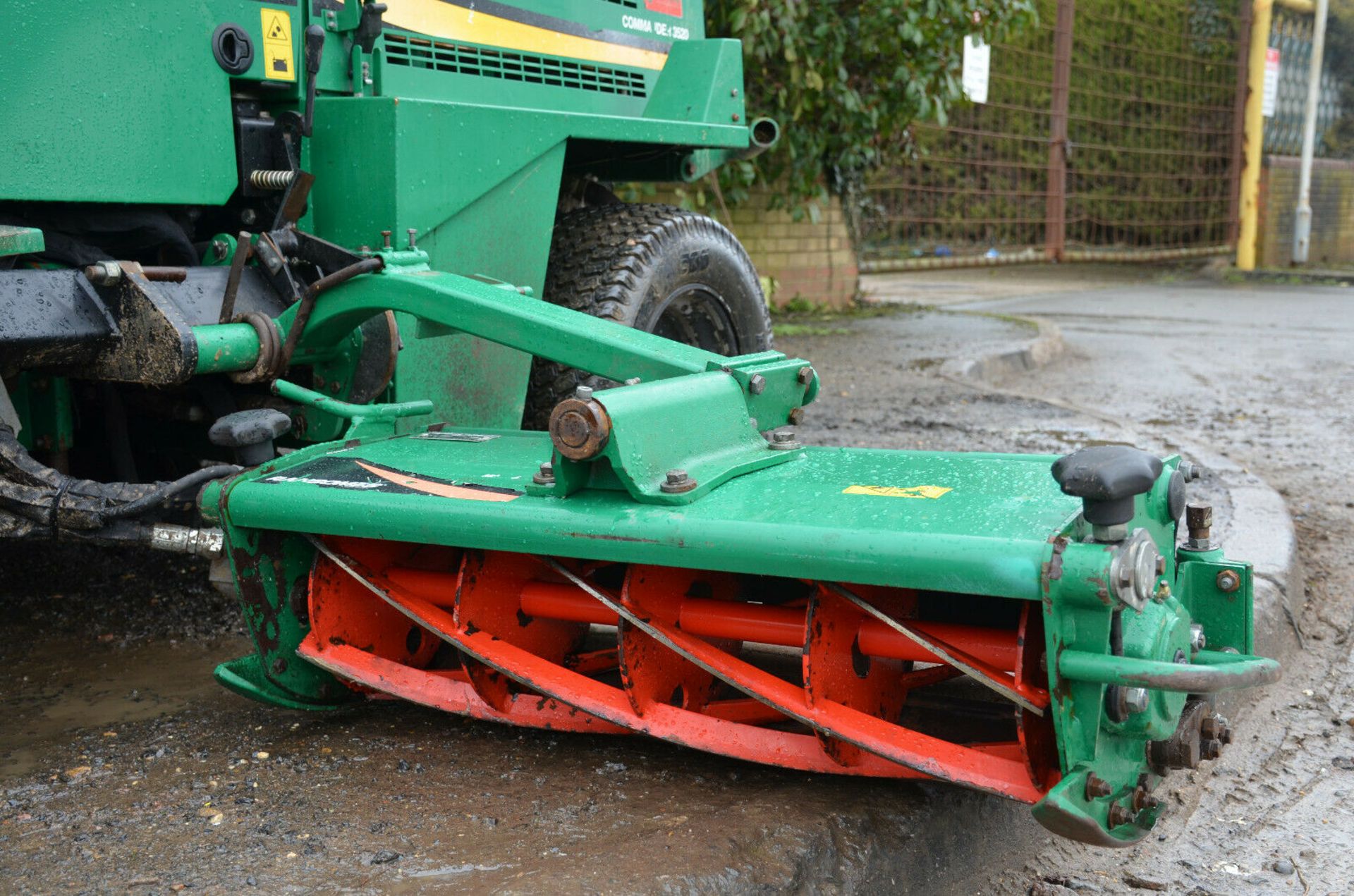 Ransomes commander 3520 4wd ride on reel mower - Image 12 of 12