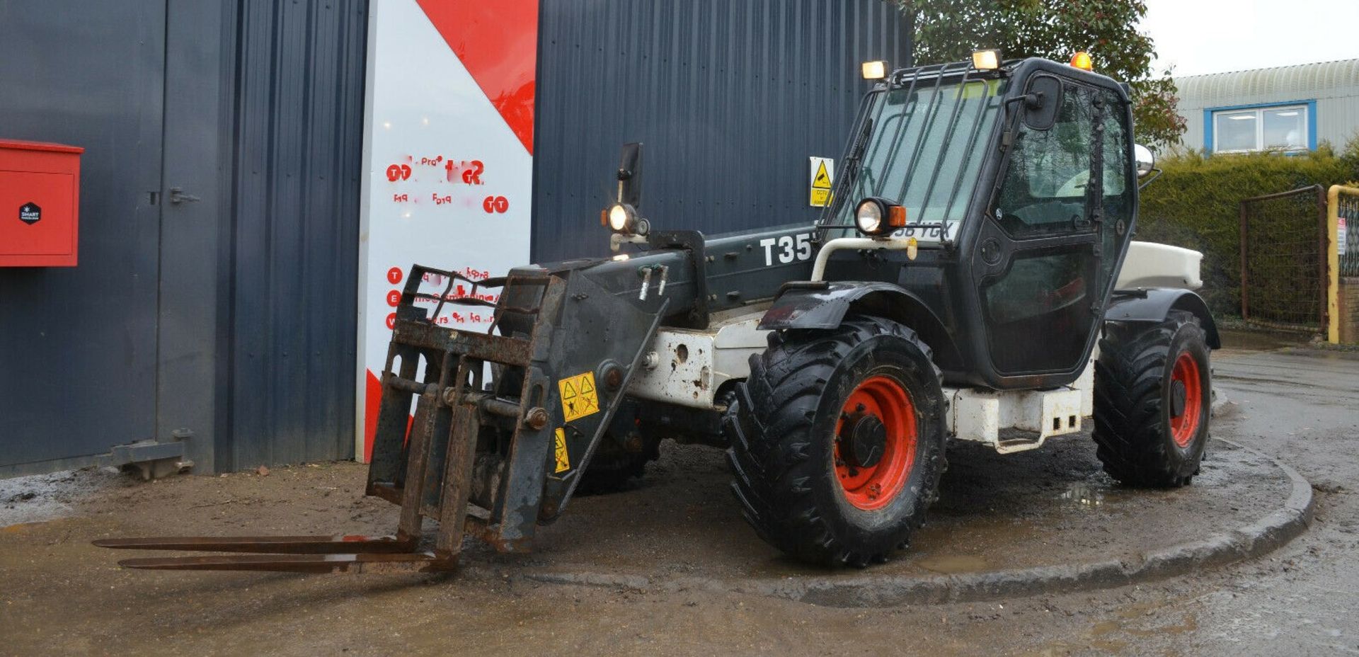 Bobcat T3571 Telehandler - Image 3 of 13