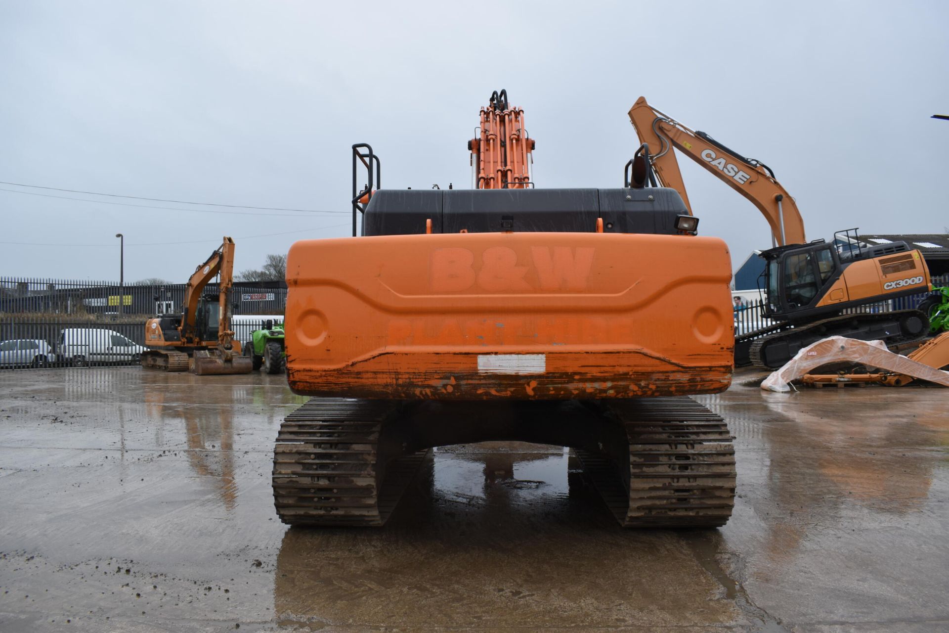 Doosan DX340 Excavator - Image 3 of 13