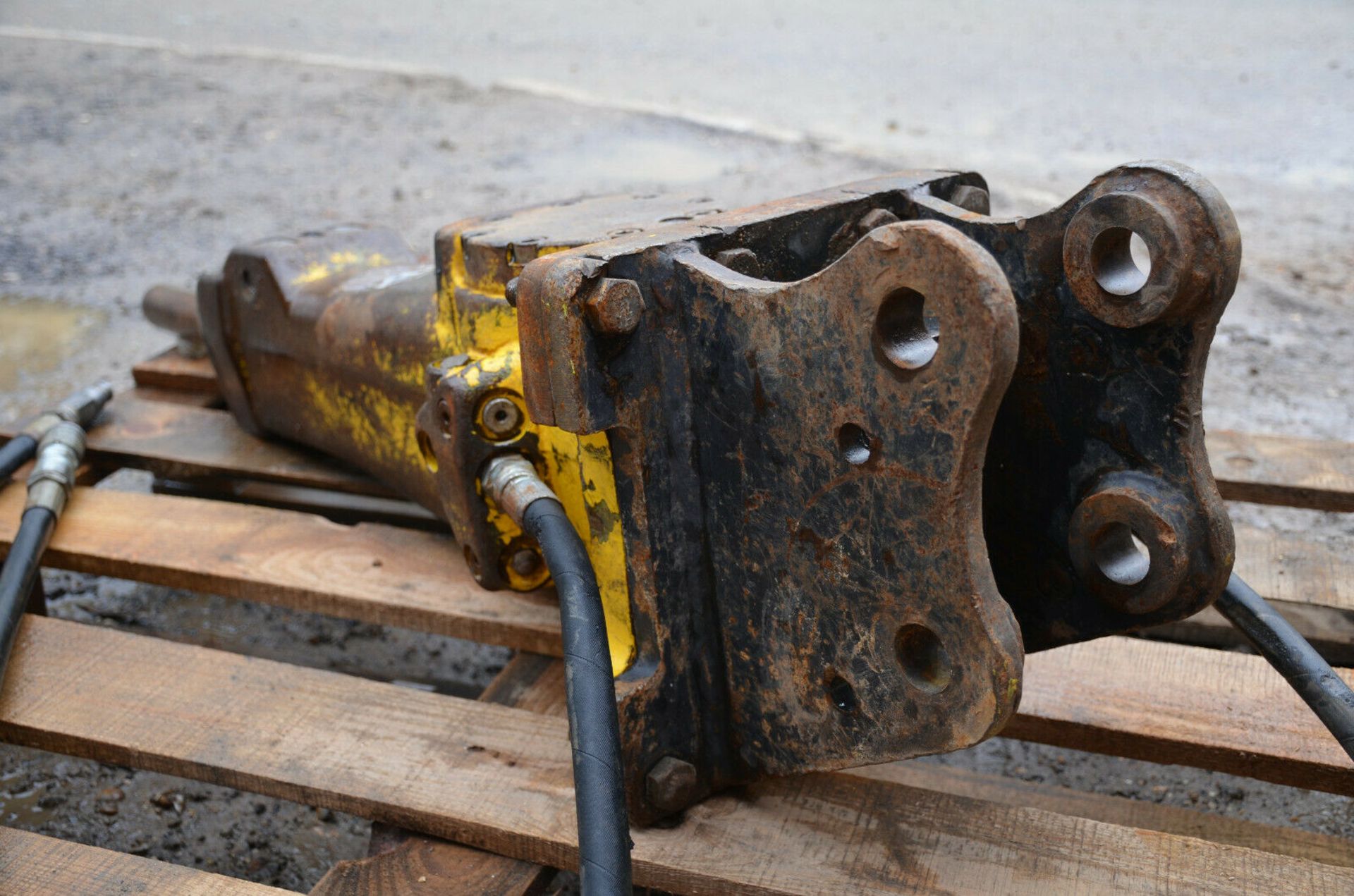 Atlas copco SB152 Hydraulic hammer/breaker for exc - Image 8 of 9