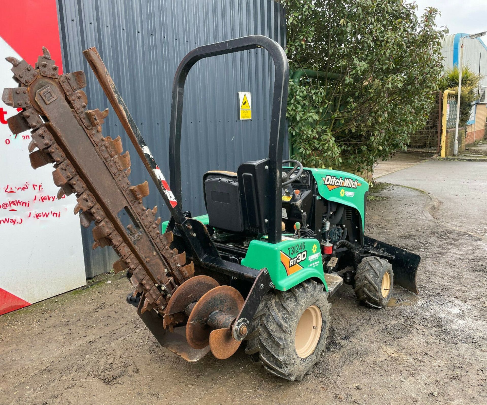 Ditch witch RT30 4WD ride on tractor trencher kubo - Image 4 of 10