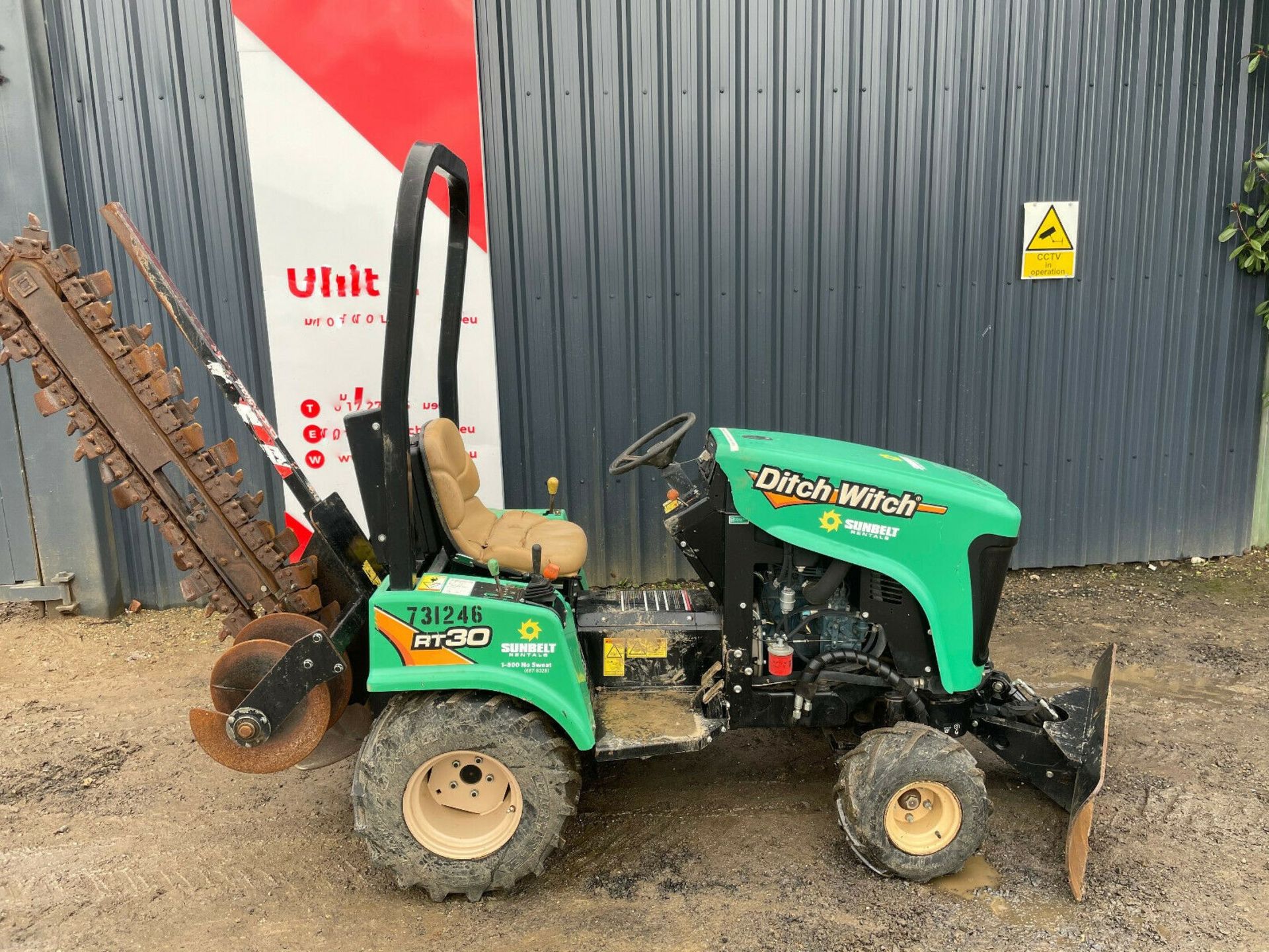 Ditch witch RT30 4WD ride on tractor trencher kubo