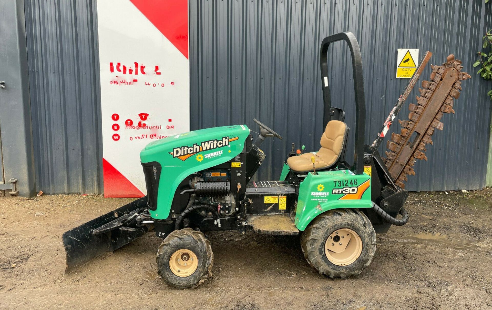 Vermeer RT450 4 wd ride on tractor trencher deutz - Image 12 of 13