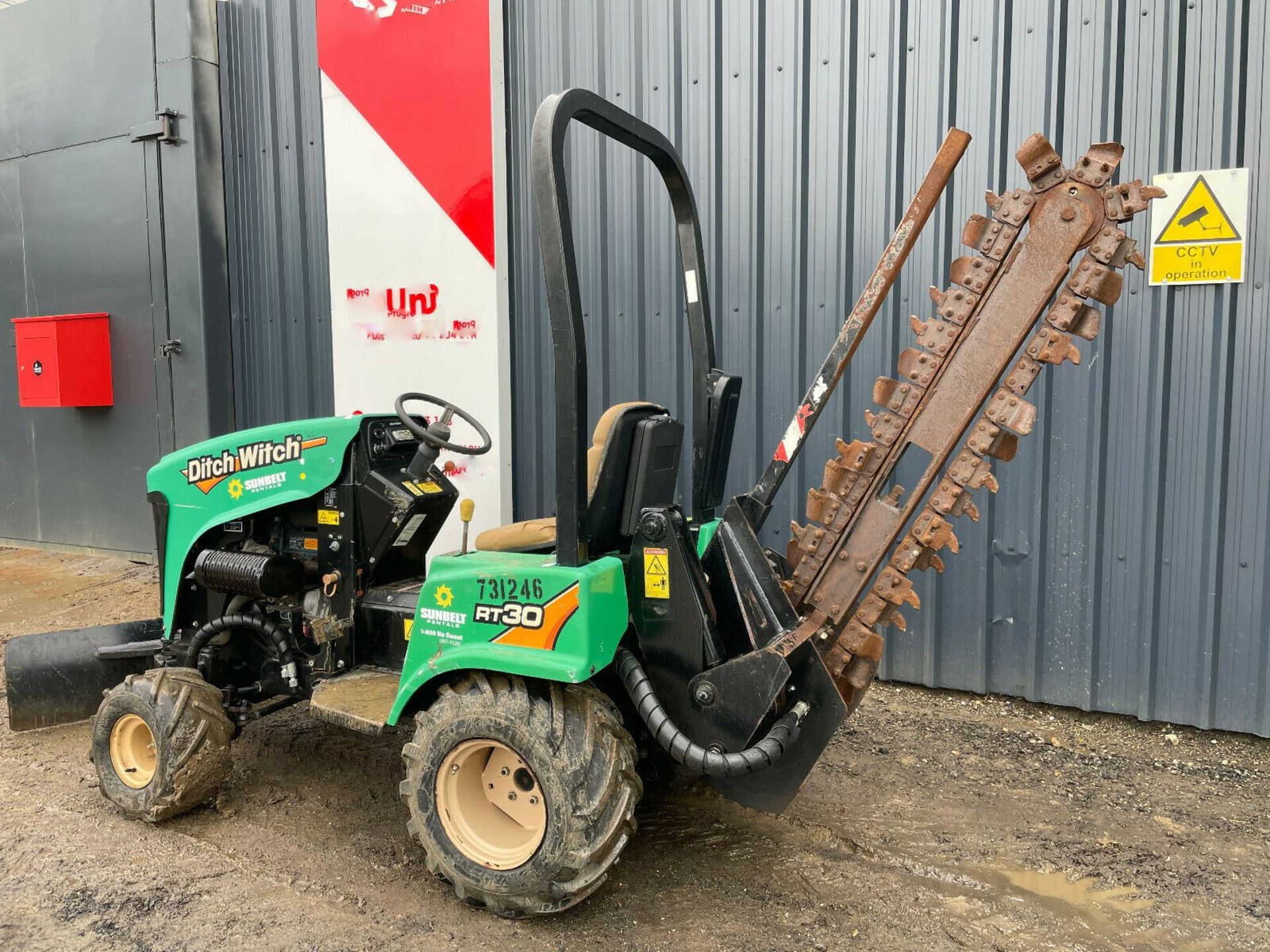 Vermeer RT450 4 wd ride on tractor trencher deutz - Image 7 of 13