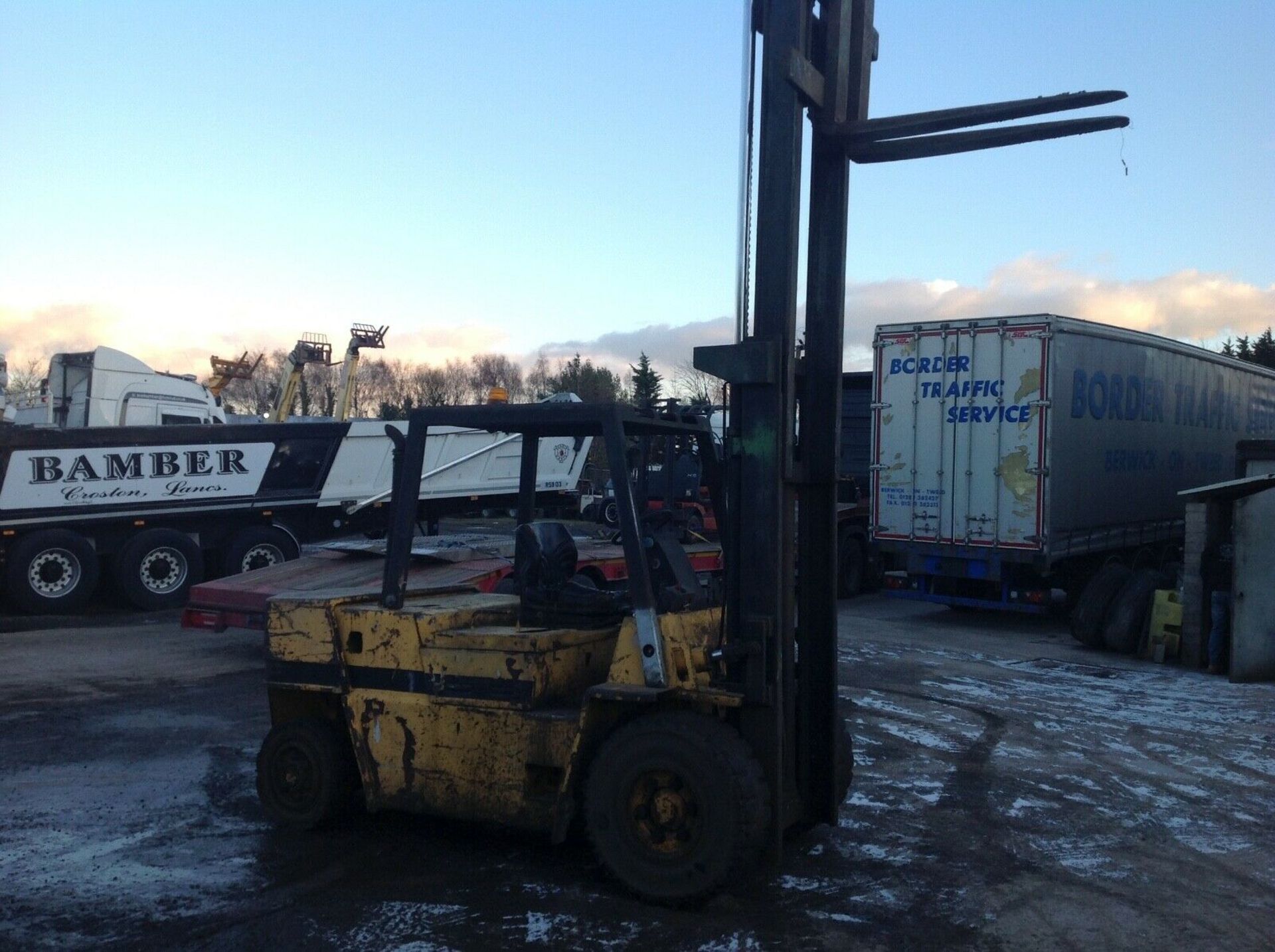 Cat 5 ton diesel forklift - Image 4 of 4