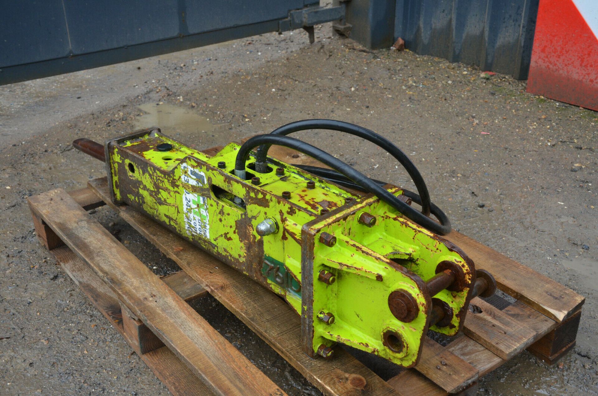 Hydraulic hammer/breaker for excavator digger 3495 - Image 2 of 7