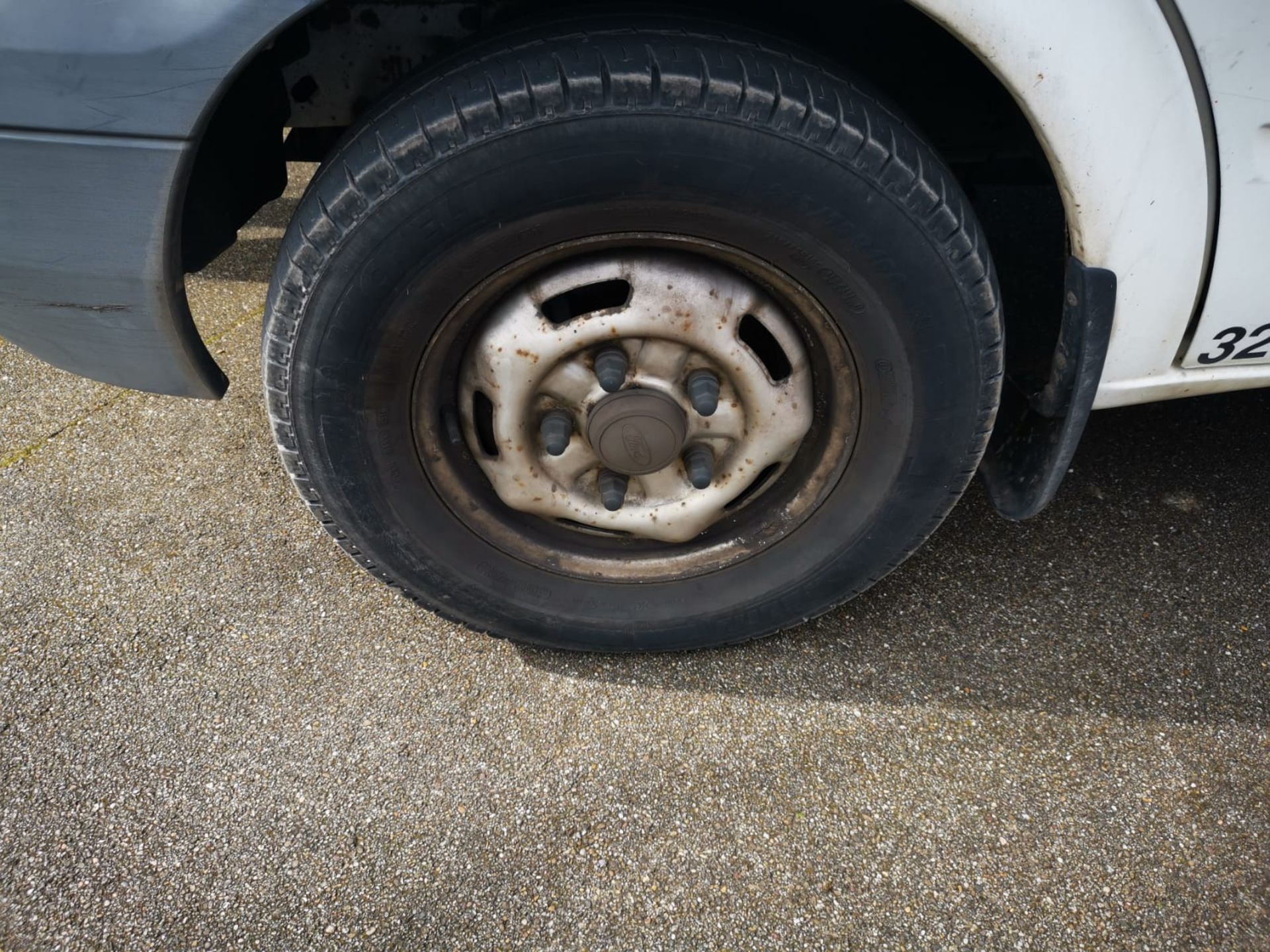 ENTRY DIRECT FROM LOCAL AUTHORITY Ford Transit 100 T350M RWD - Image 8 of 28