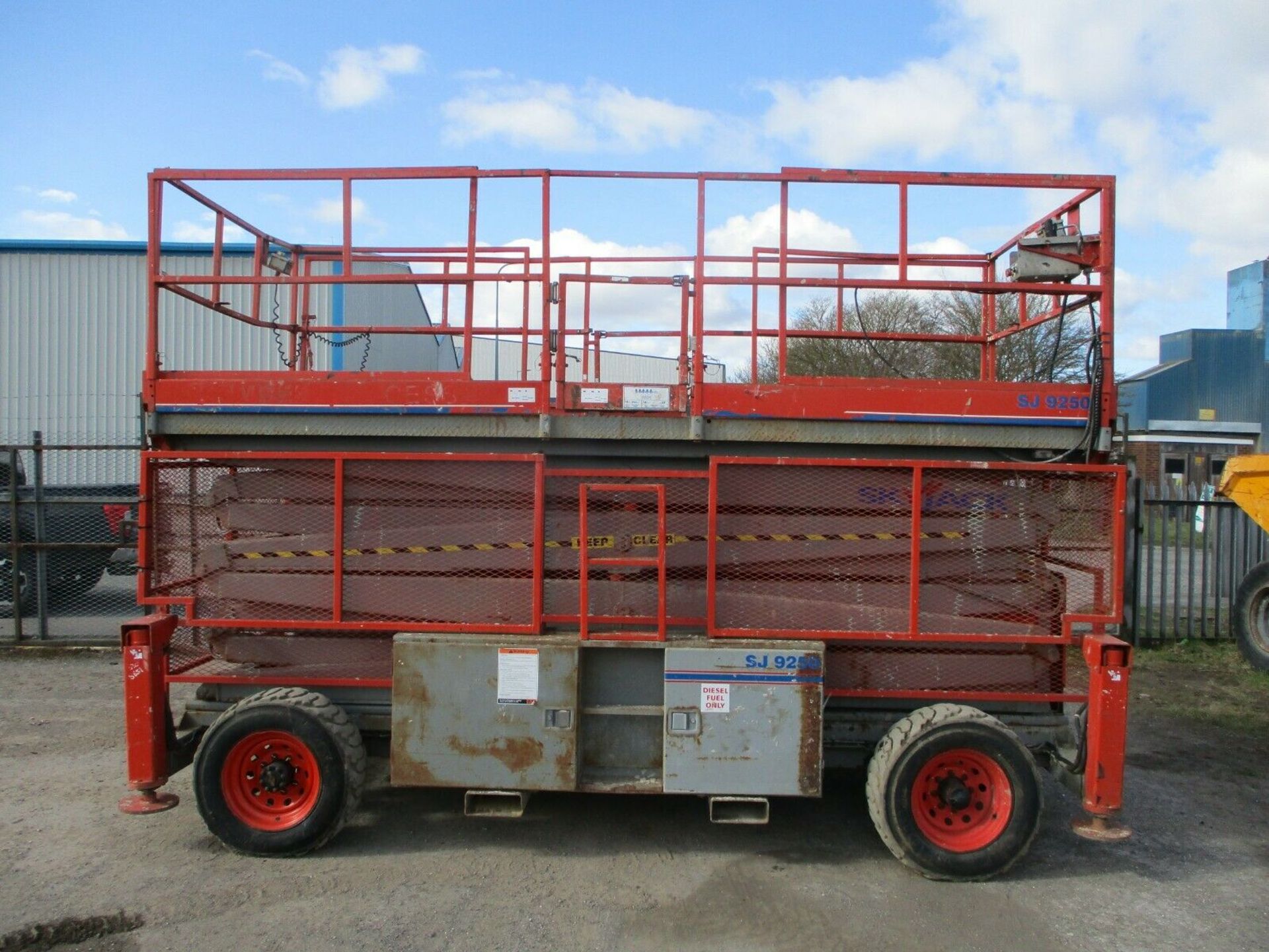 2007 Skyjack SJ9250 4wd Scissor Lift Access Platfo - Image 8 of 11