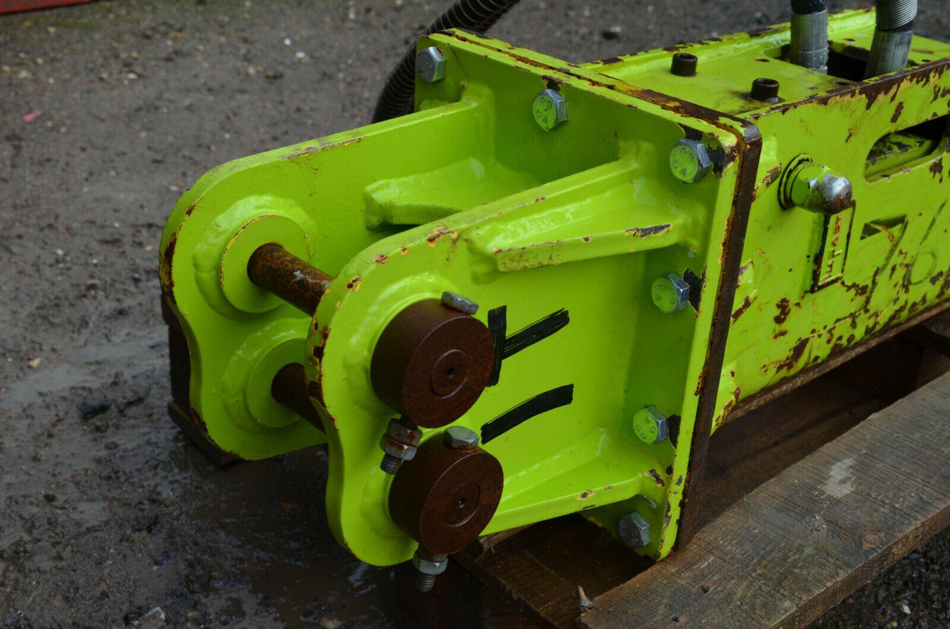 Hydraulic hammer/breaker for excavator digger 3494 - Image 7 of 8