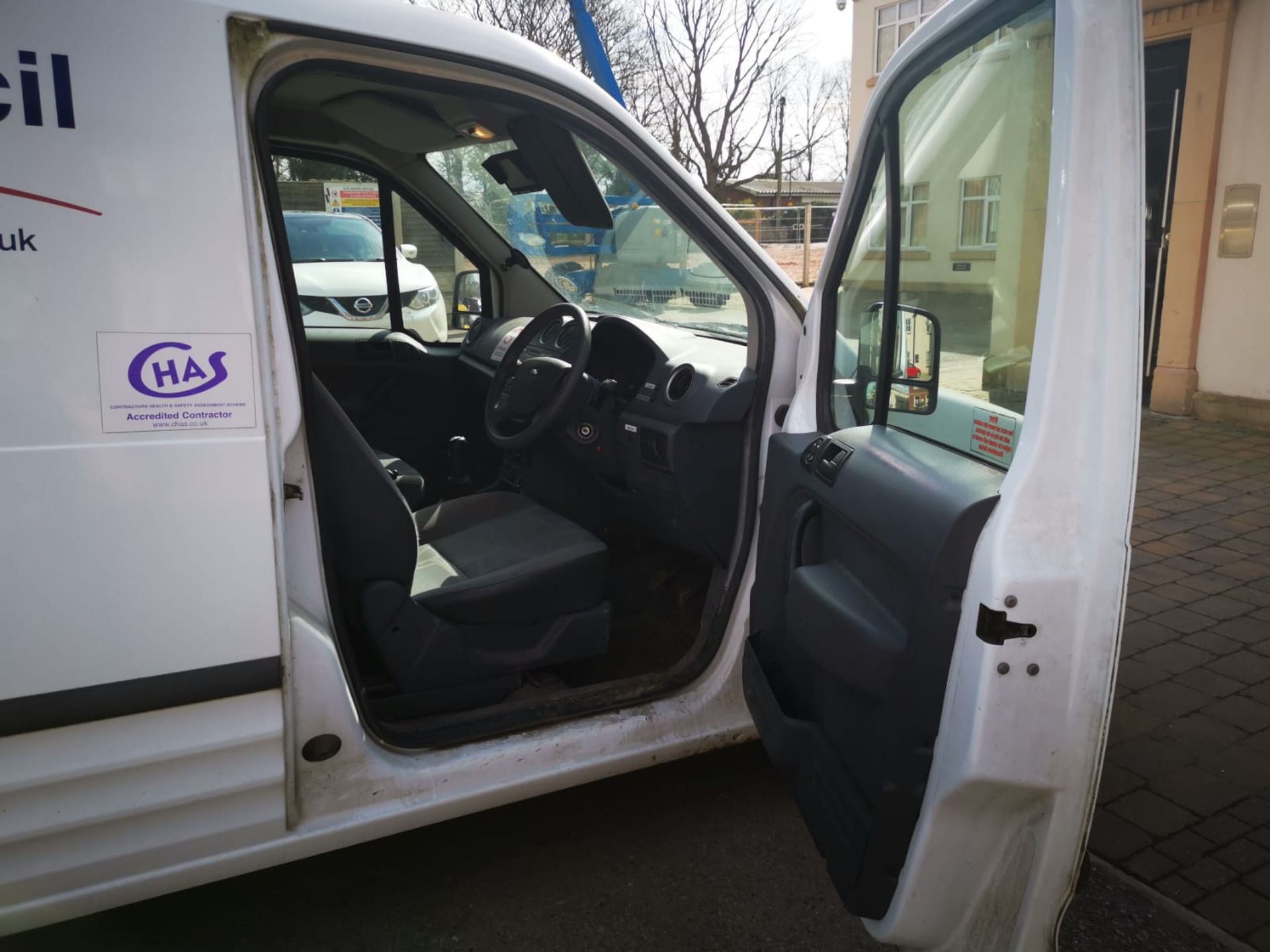 ENTRY DIRECT FROM LOCAL AUTHORITY Ford Transit Connect 75 T200 - Image 27 of 27