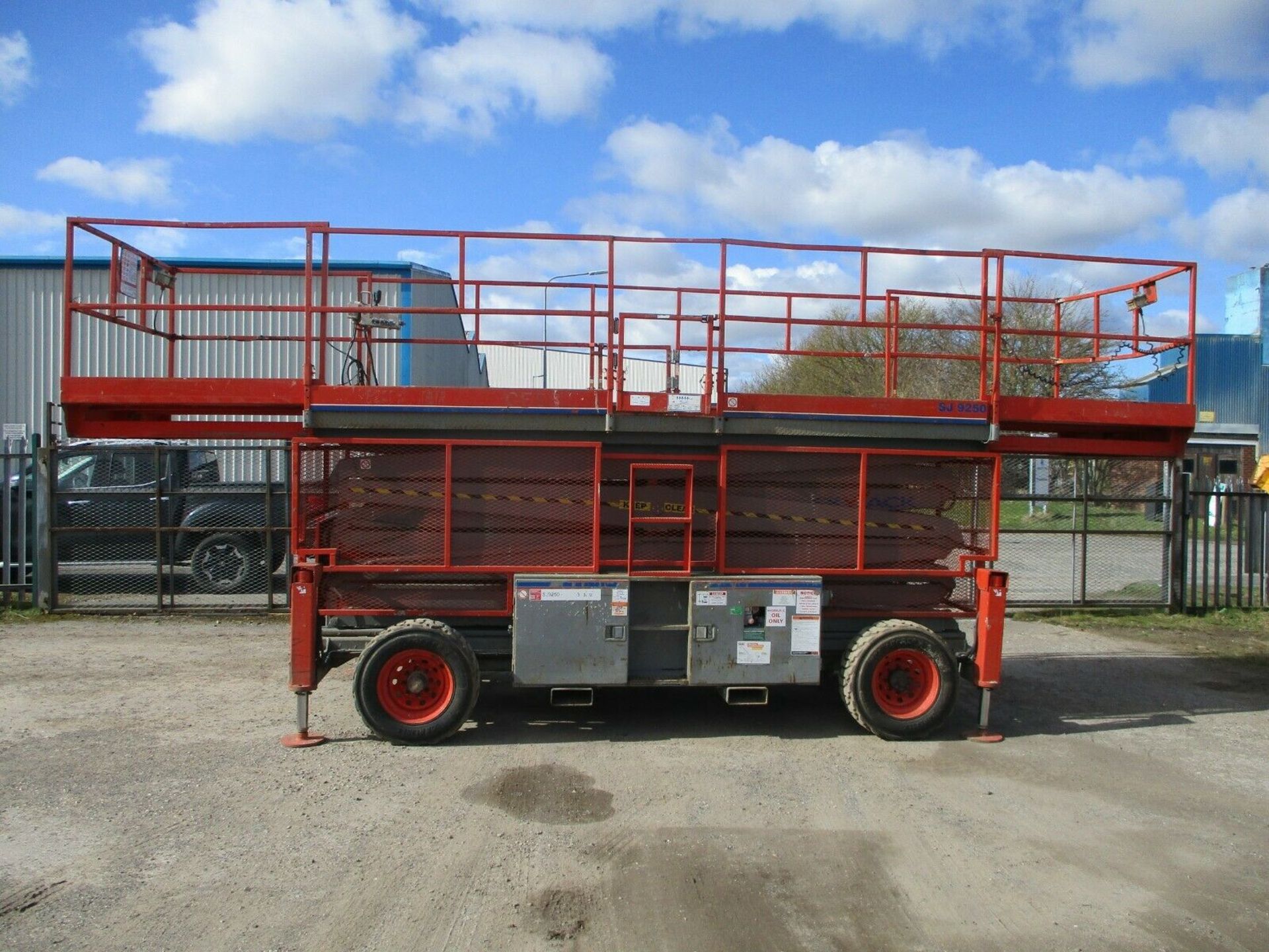 2007 Skyjack SJ9250 4wd Scissor Lift Access Platfo - Image 3 of 11