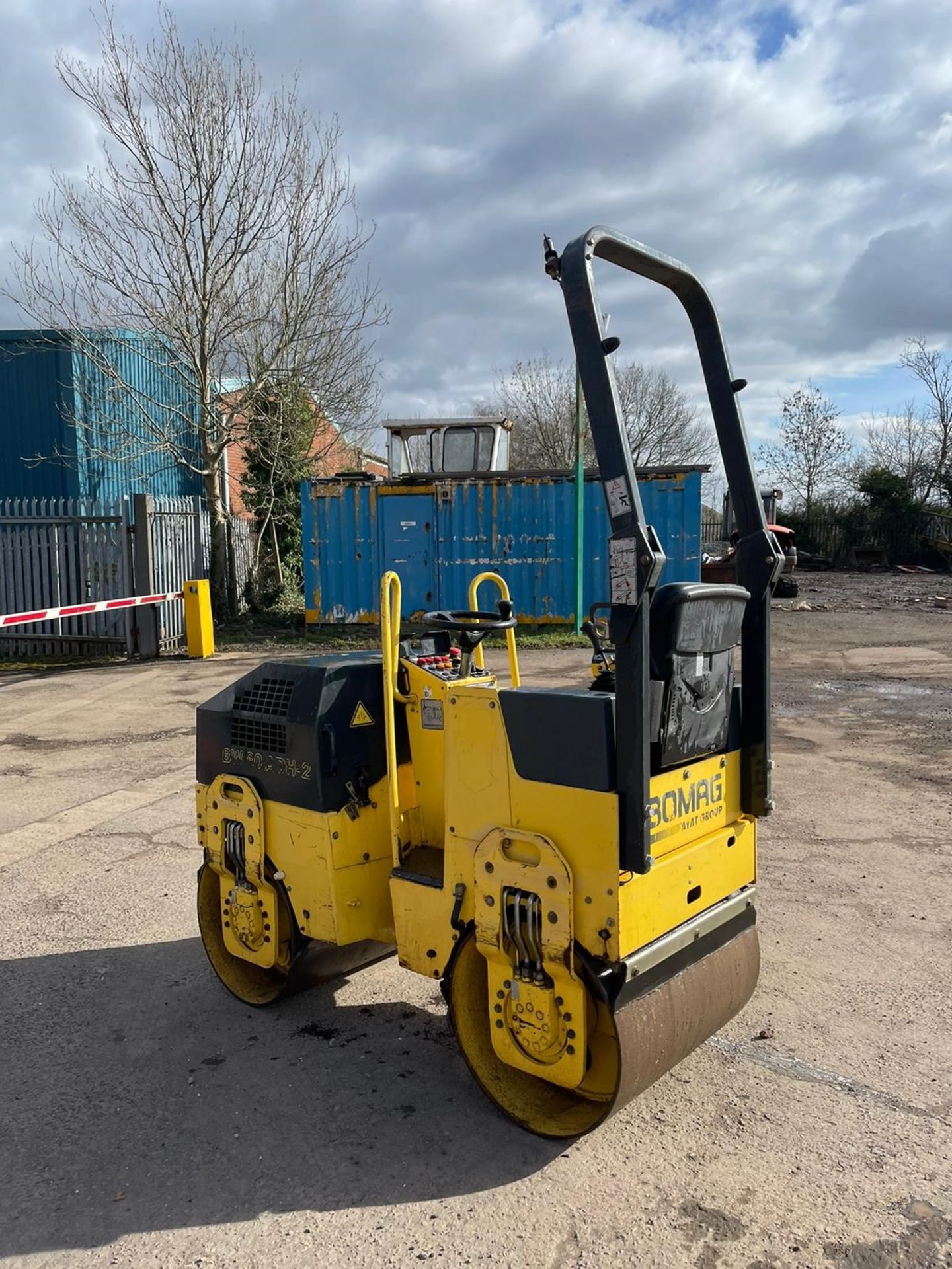 2008 bomag 80 roller - Image 3 of 7