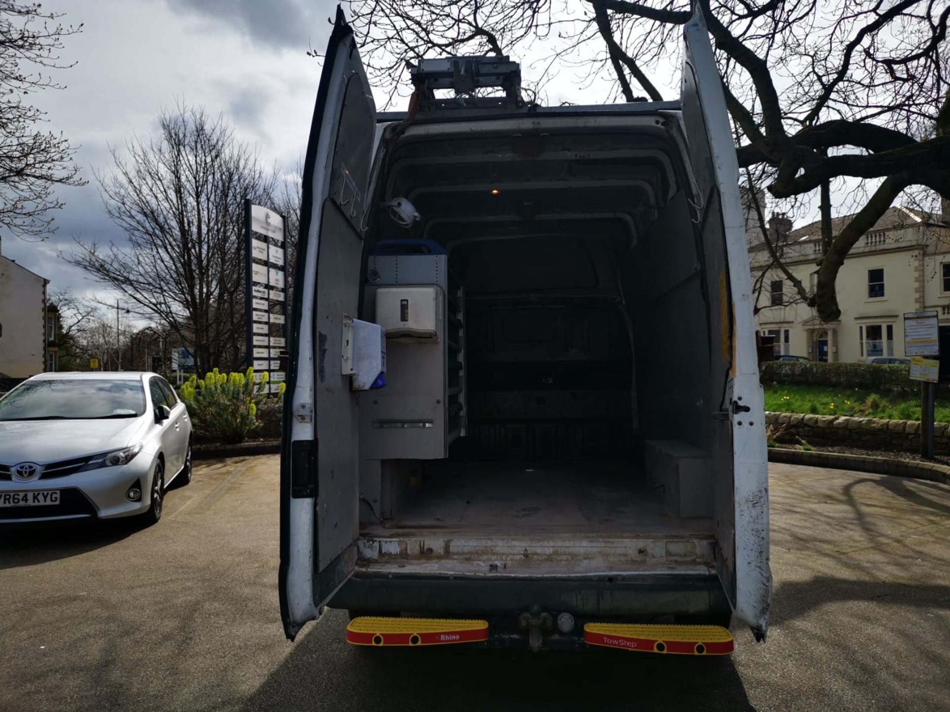 ENTRY DIRECT FROM LOCAL AUTHORITY Ford Transit 100 T350M RWD - Image 15 of 28