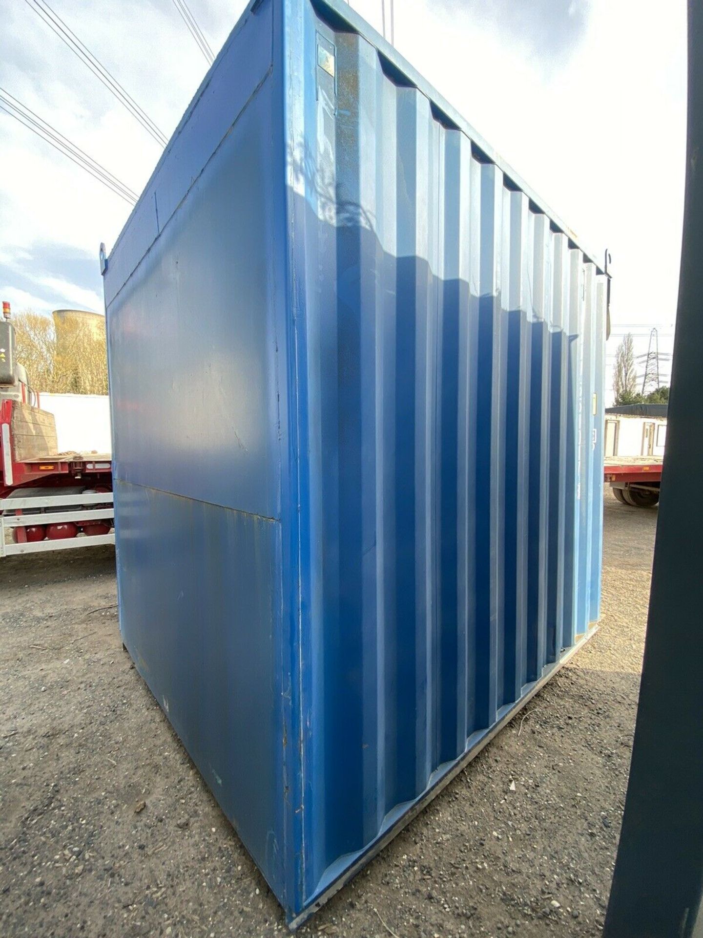 10ft High Cube Storage Container With Roller Shutt - Image 8 of 10