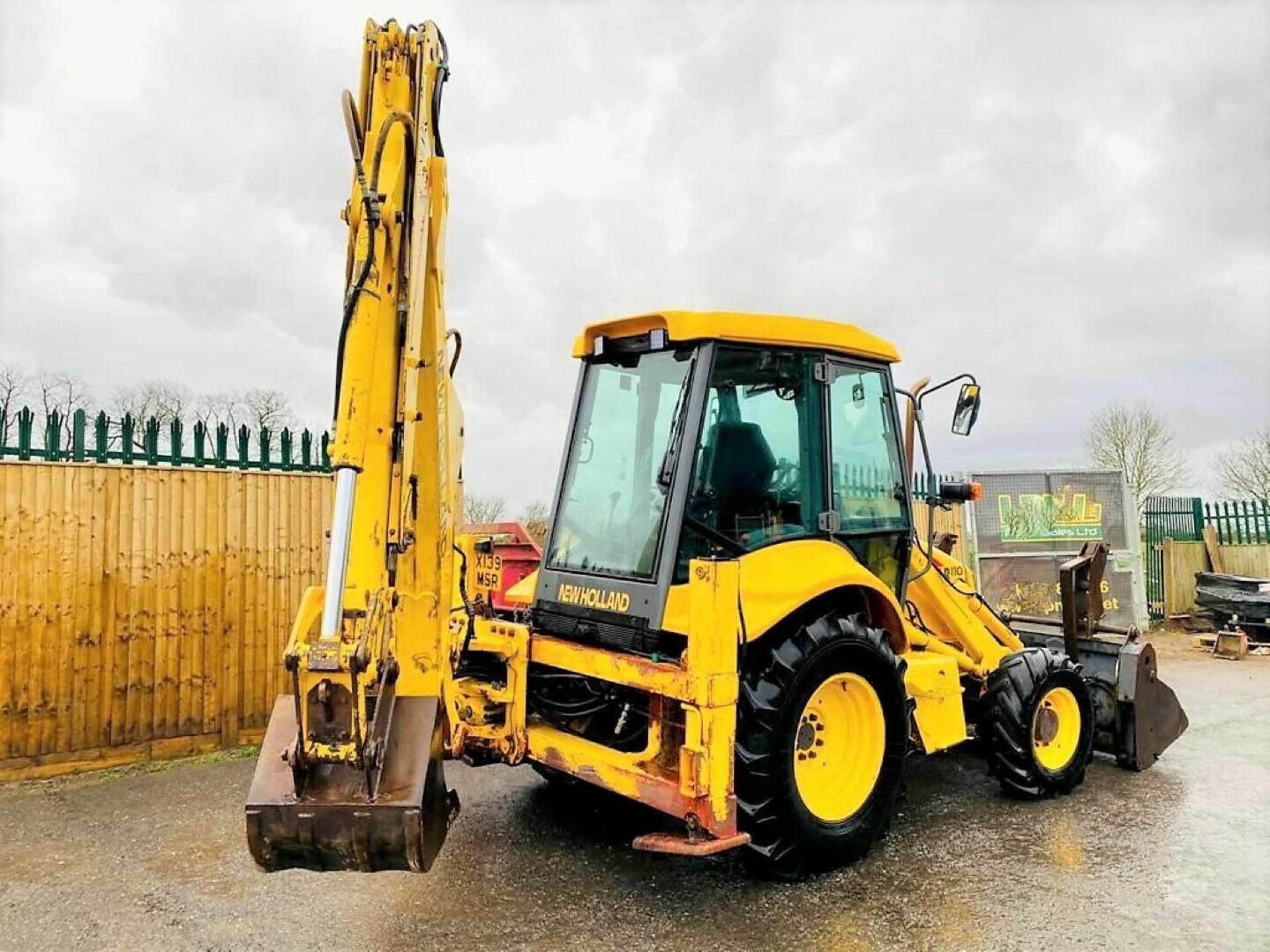 New Holland LB110 4-PT Back Hoe Loader 2000 - Image 5 of 12