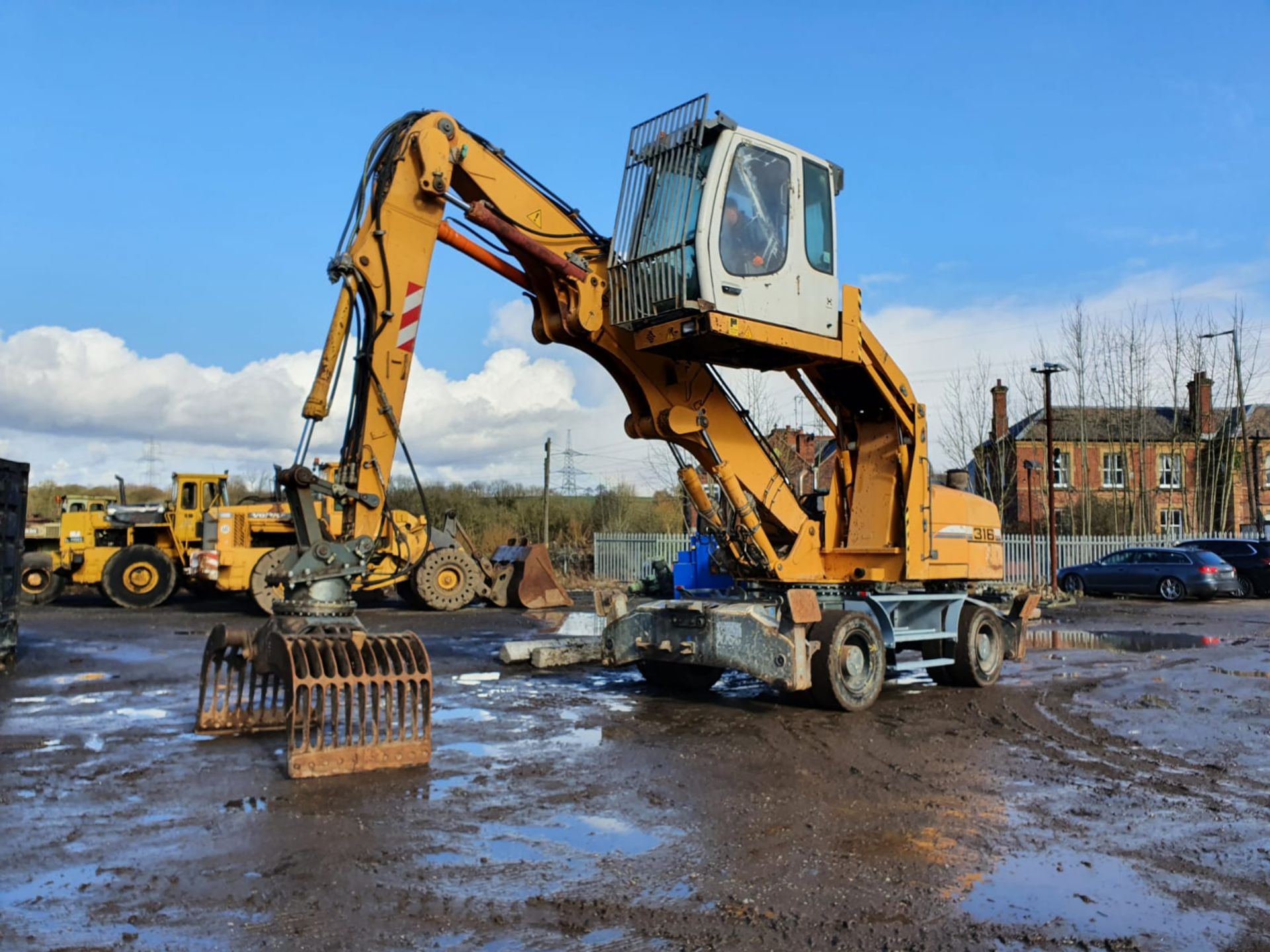 Liebherr 316 Waste Rehandler - Image 2 of 3