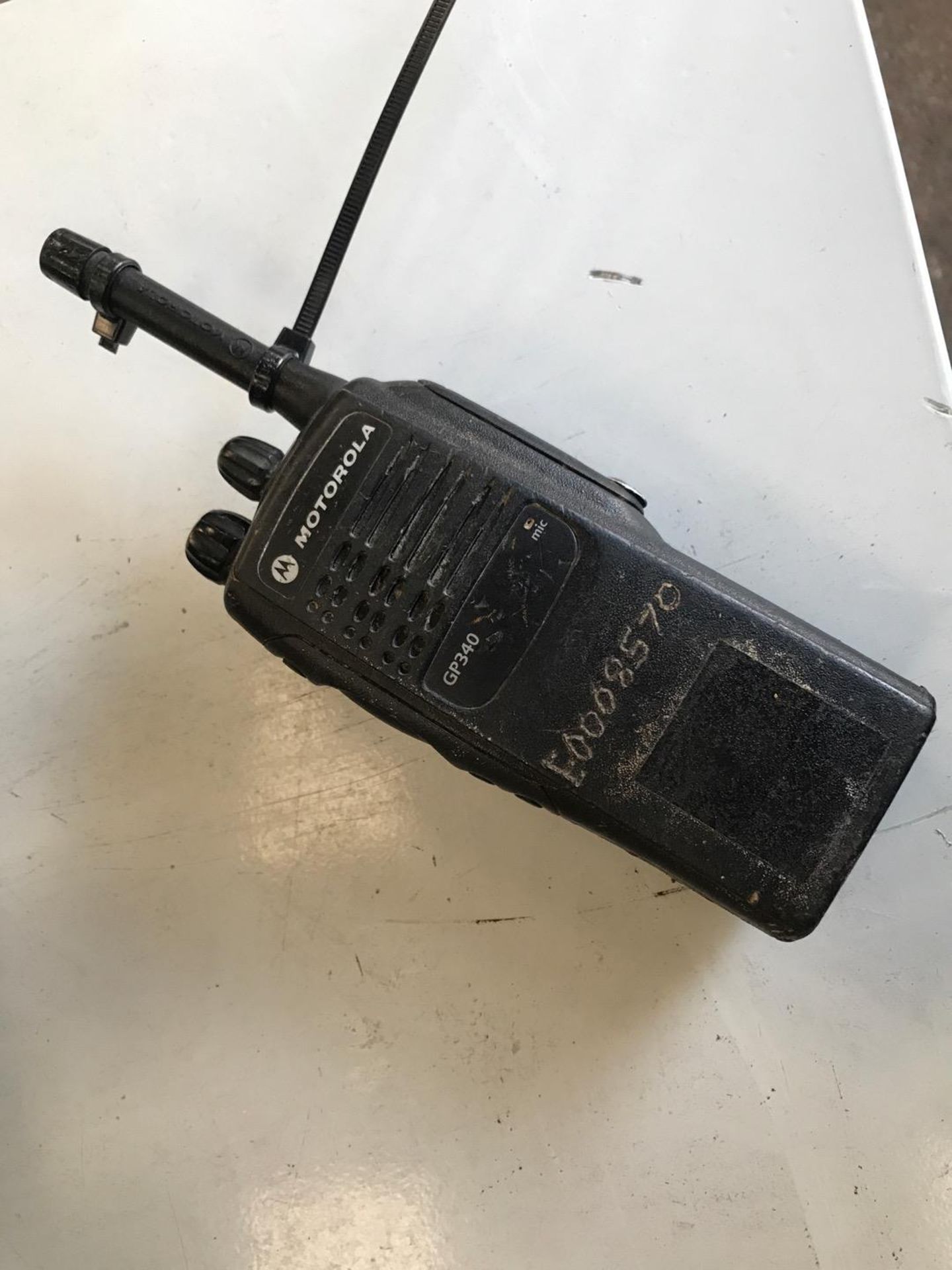 Digia handheld radios x8and a Motorola handheld radio NO RESERVE - Image 4 of 4