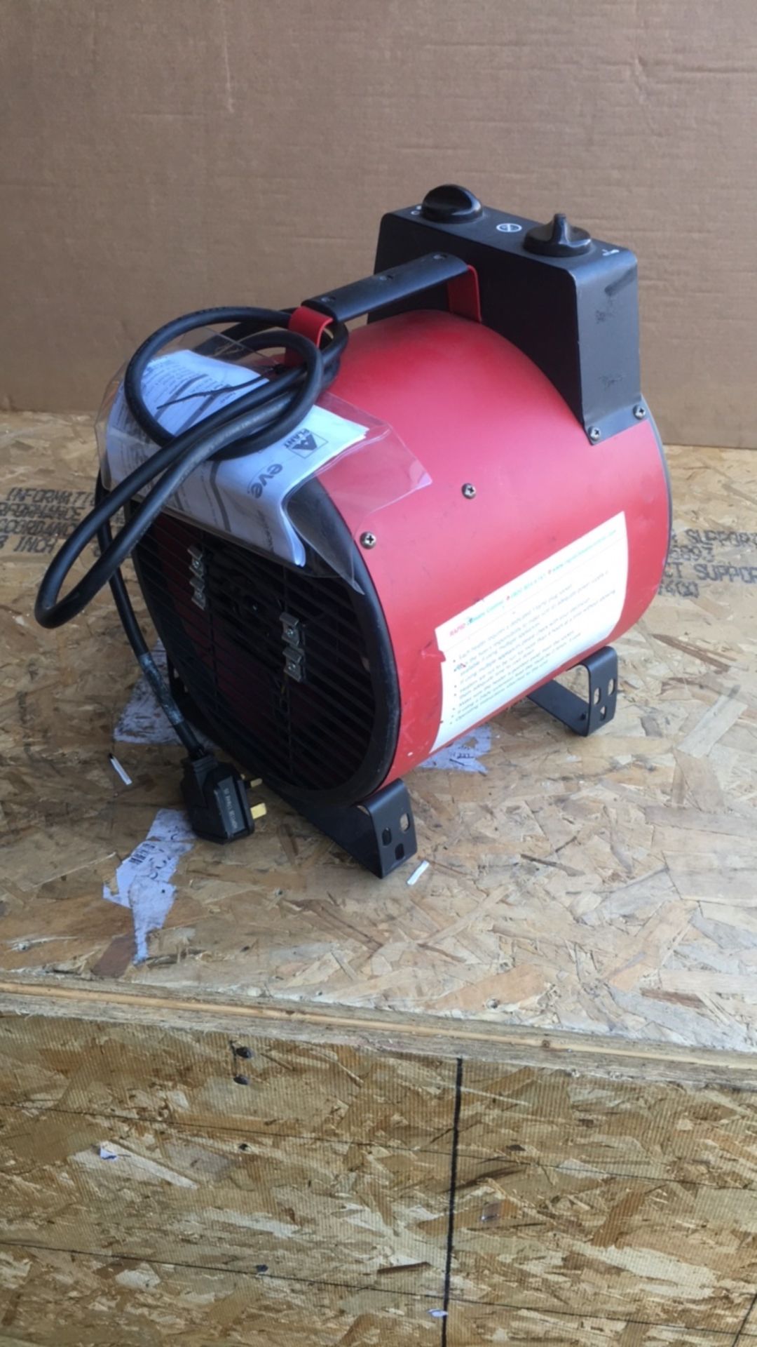 Elite Commercial 3kw fan heaters x 2 NO RESERVE - Image 3 of 4