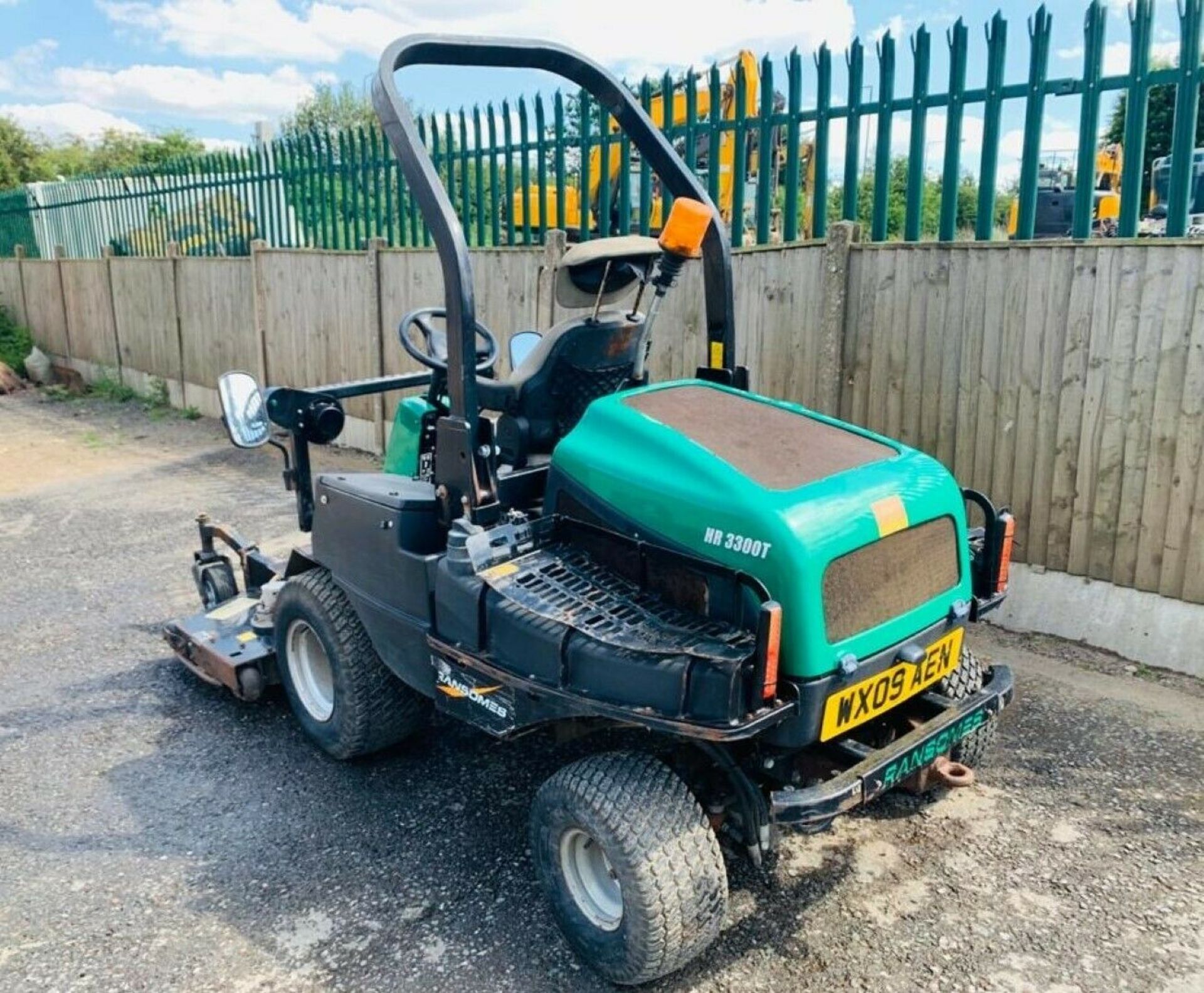 Ransomes Rotary Mower HR3300T 20094 WD - Image 10 of 12