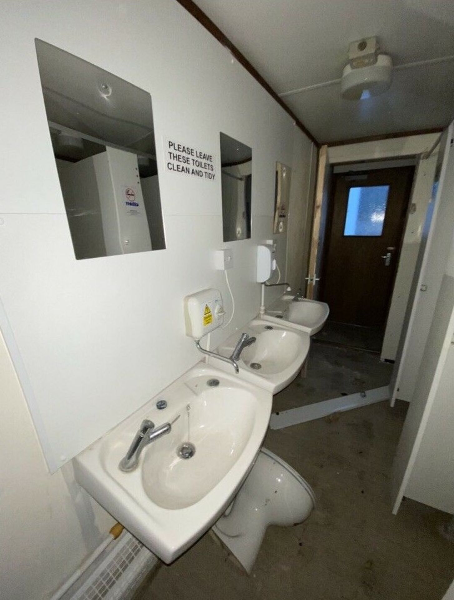 16ft x 9ft 3+1 Anti Vandal Site Toilet - Image 10 of 11