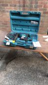 Makita HR320C electric hammer drill NO RESERVE