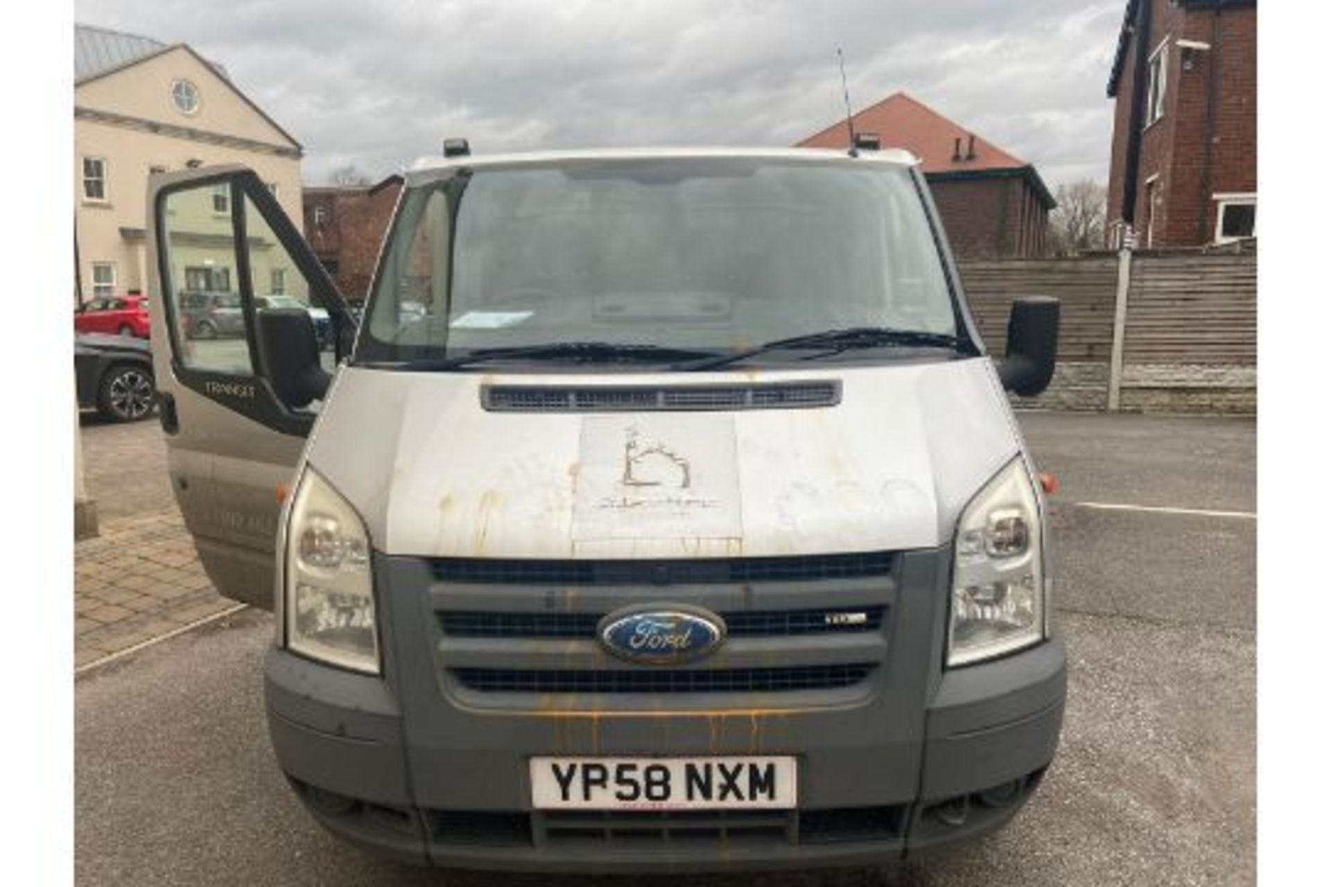 ENTRY DIRECT FROM LOCAL AUTHORITY Ford Transit 100 - Image 4 of 18