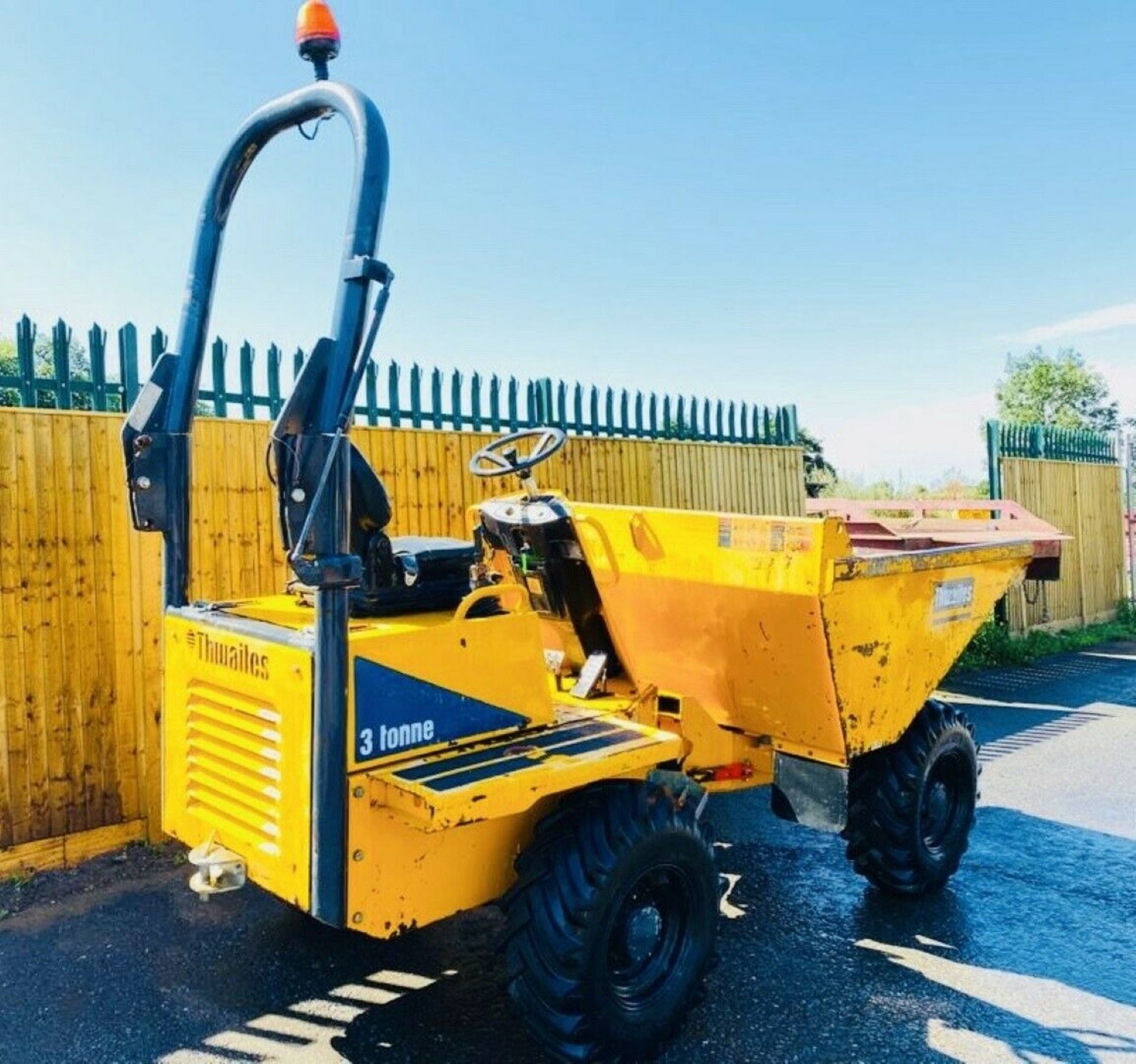 Thwaites MACH 570 3 Tonne Straight Tip Dumper 2013 - Image 5 of 12