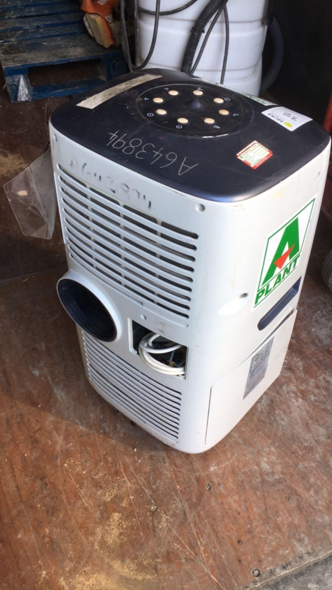 Master Dehumidifier - Image 2 of 2