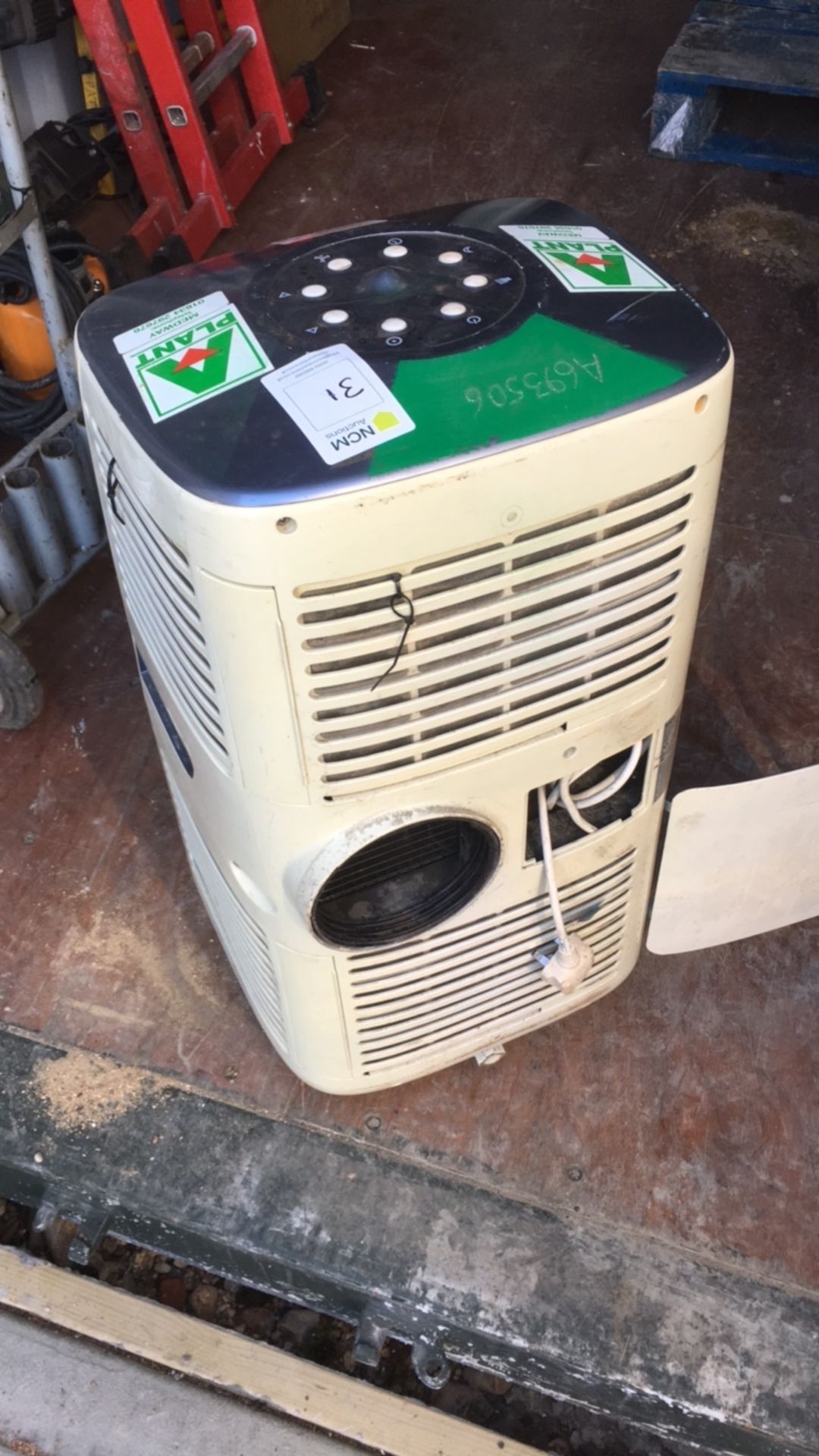 Master Dehumidifier - Image 2 of 2