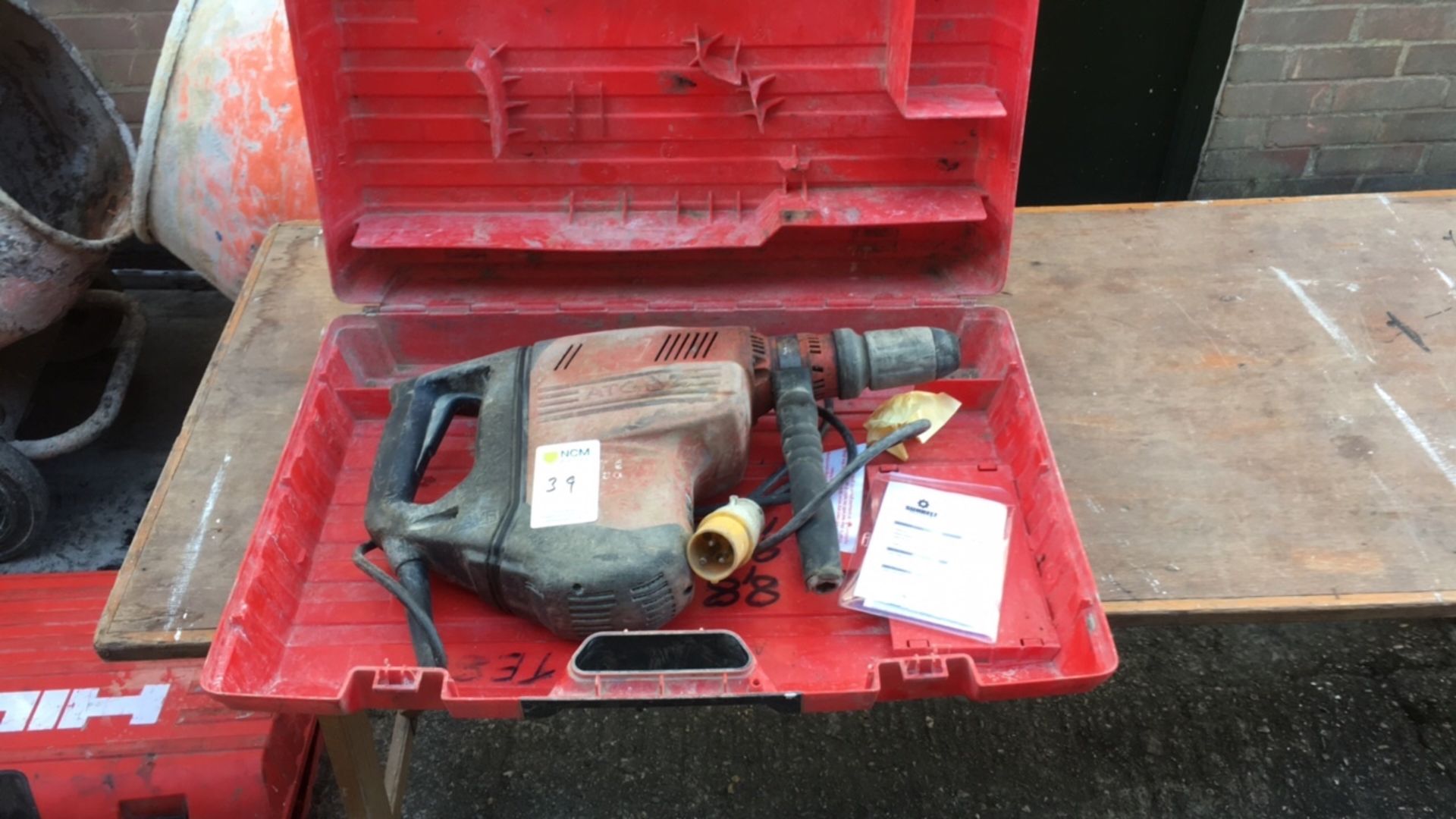 Hilti TE80 hammer drill