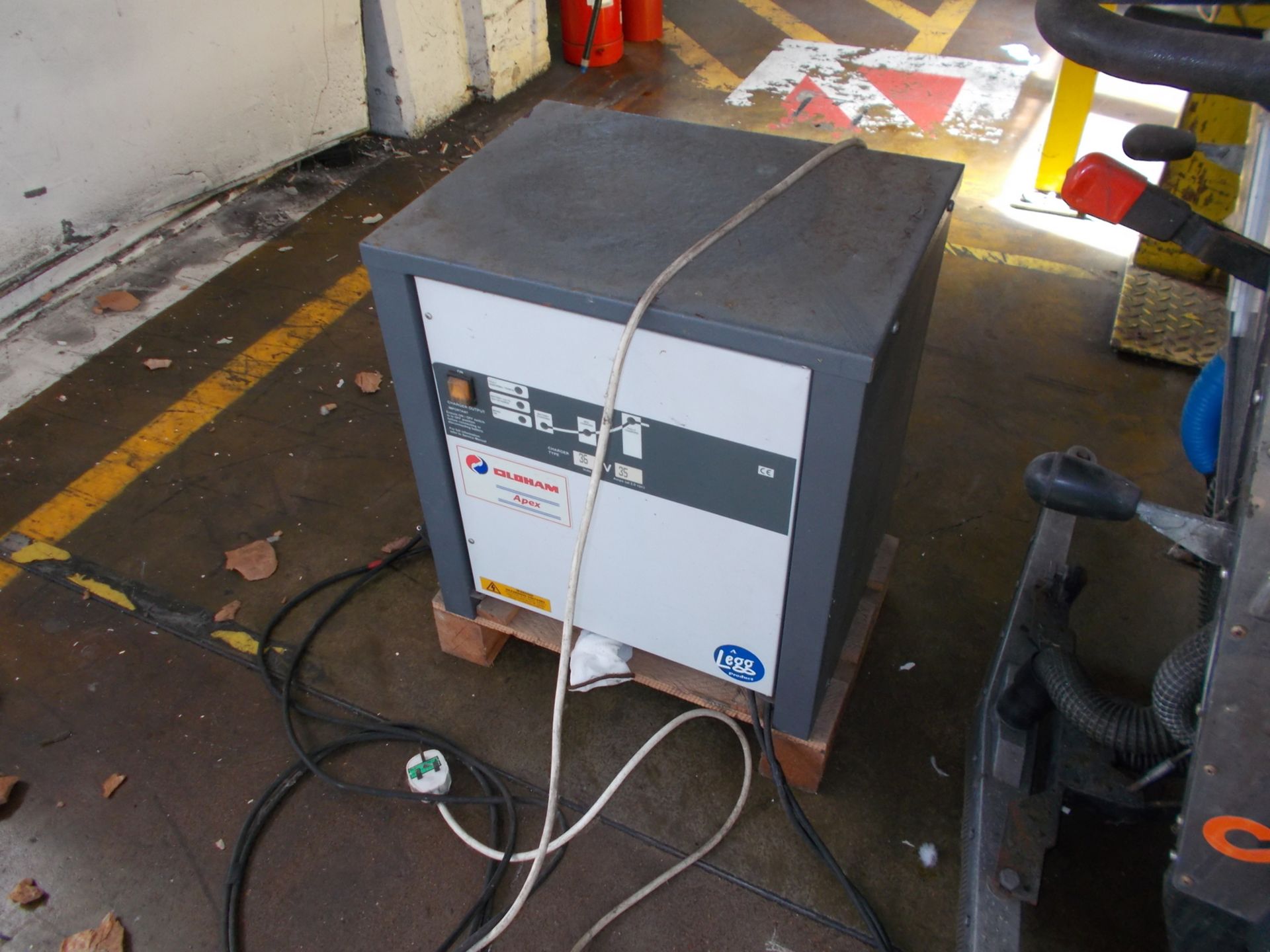 L32 pedestrian operated battery electric factory f - Image 4 of 4