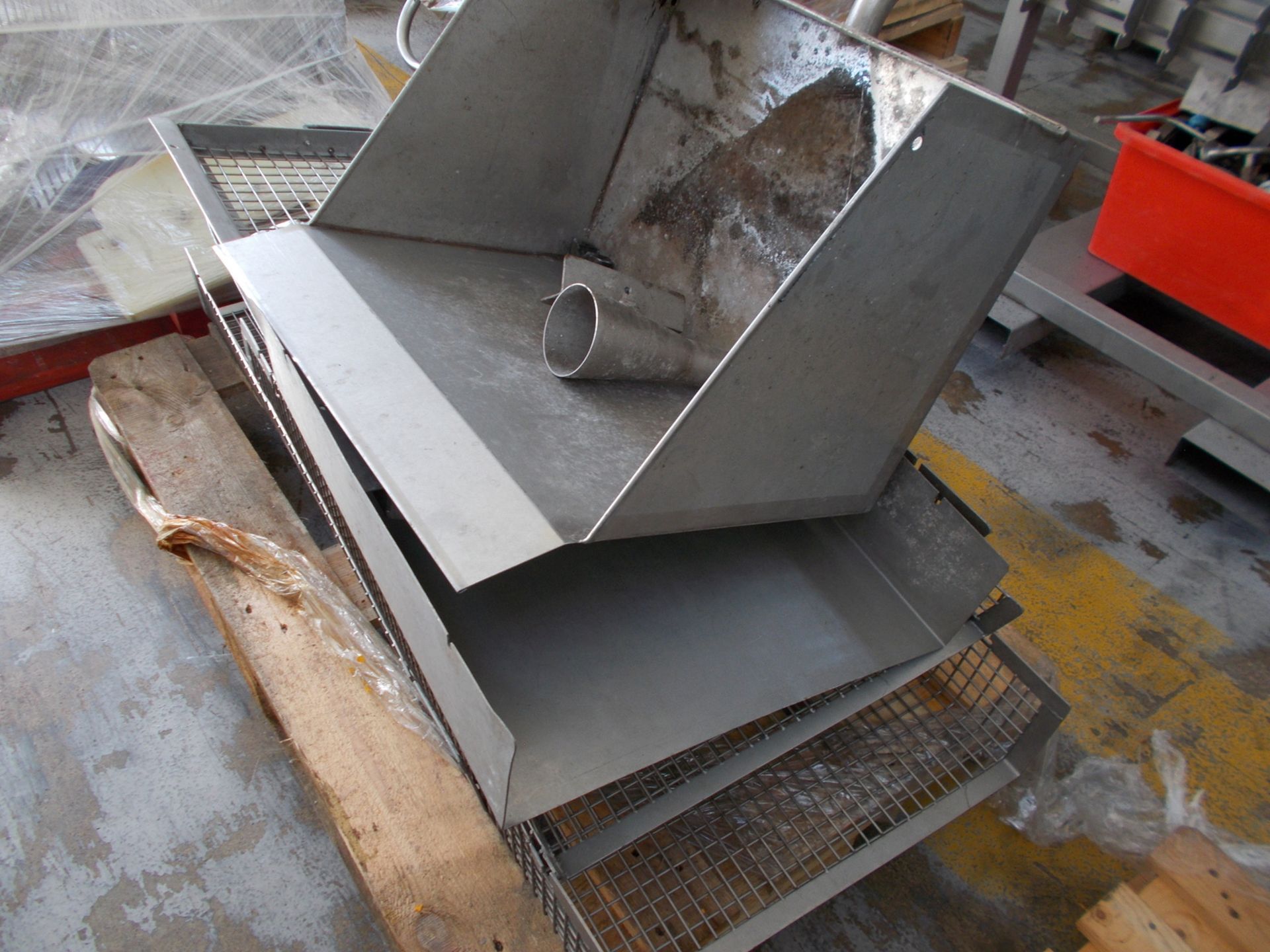 Sieve spares and conveyor guarding - Image 4 of 5
