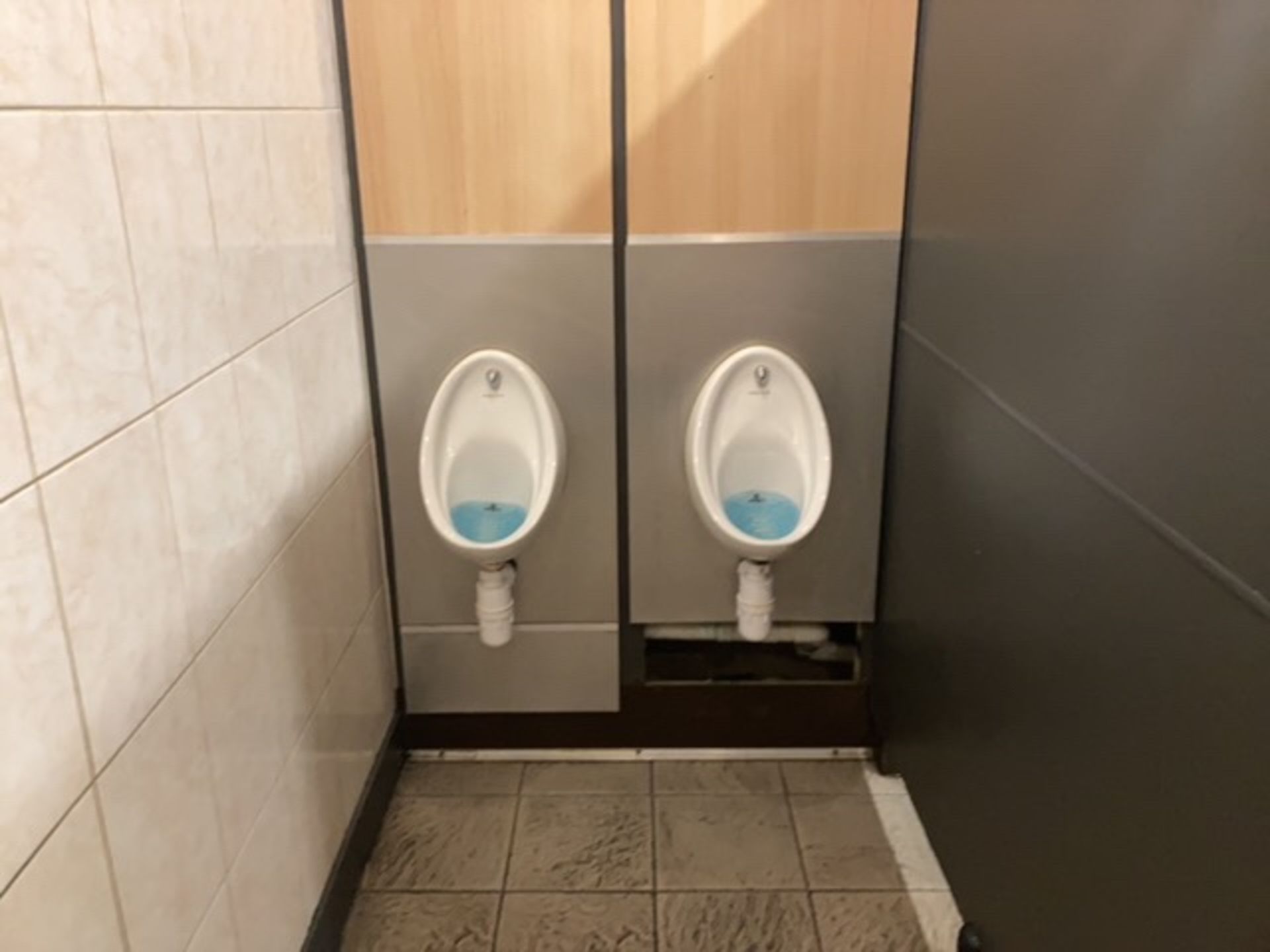 Gents toilet