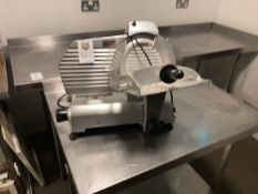 Meat slicer