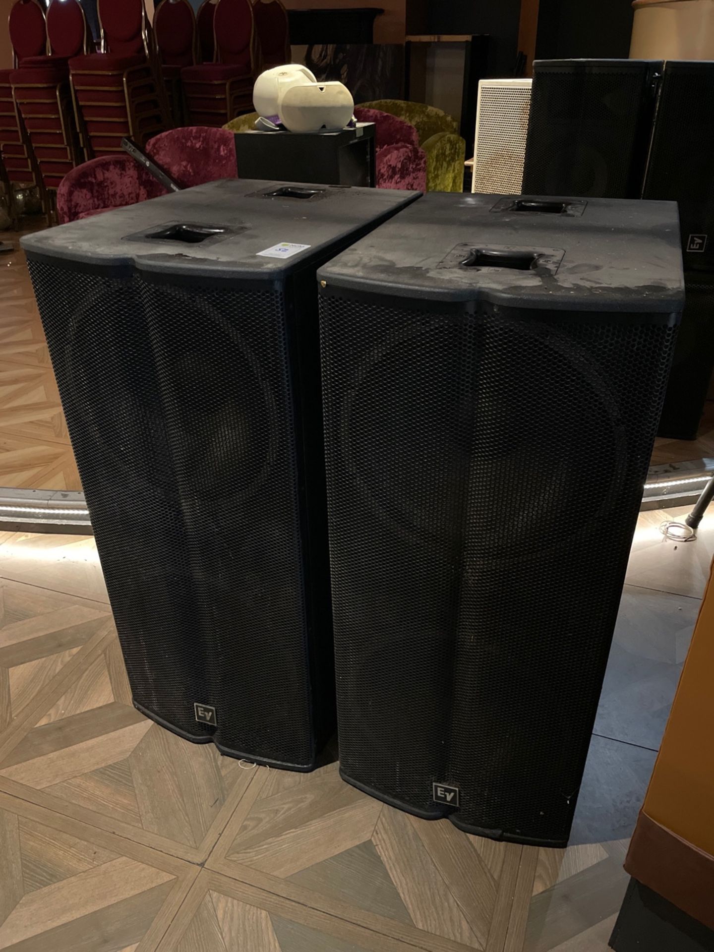 Electro Voice TX 2181 Dual 18 Passive Subwoofer x