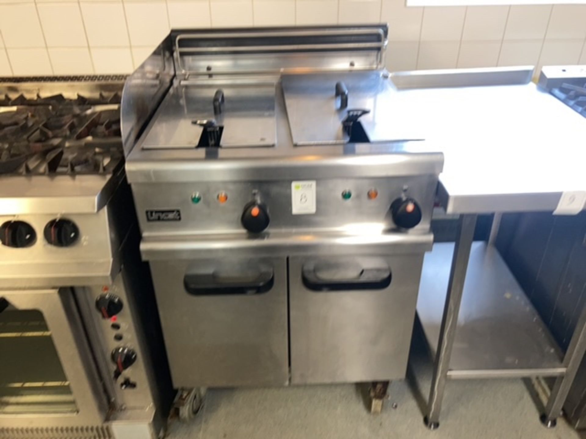 Lincat twin bath deep fat fryer