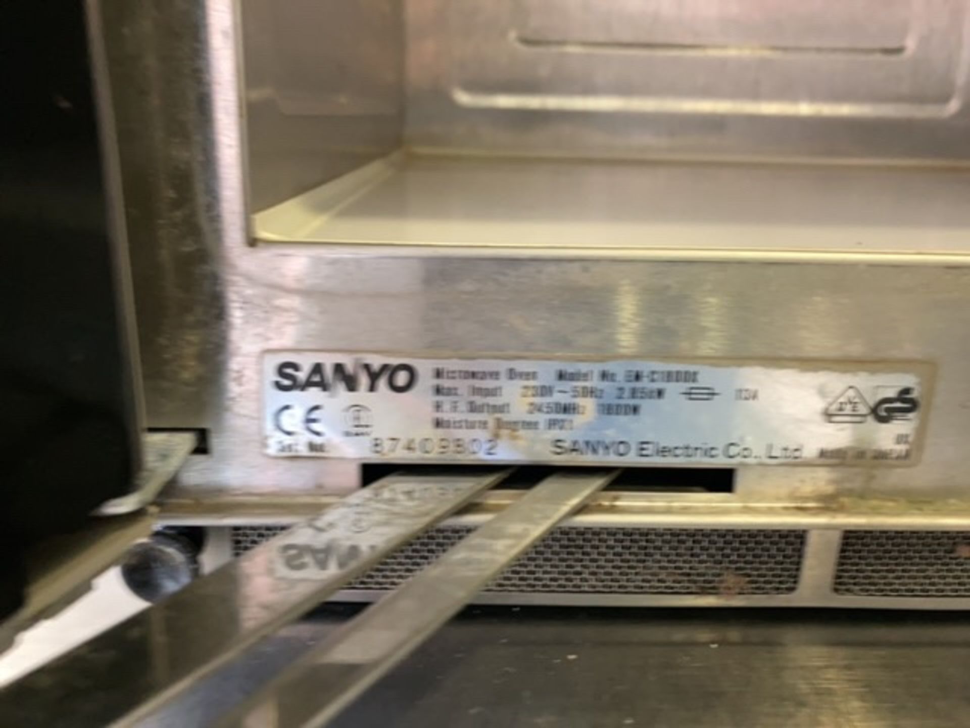 Sanyo microwave - Image 3 of 3