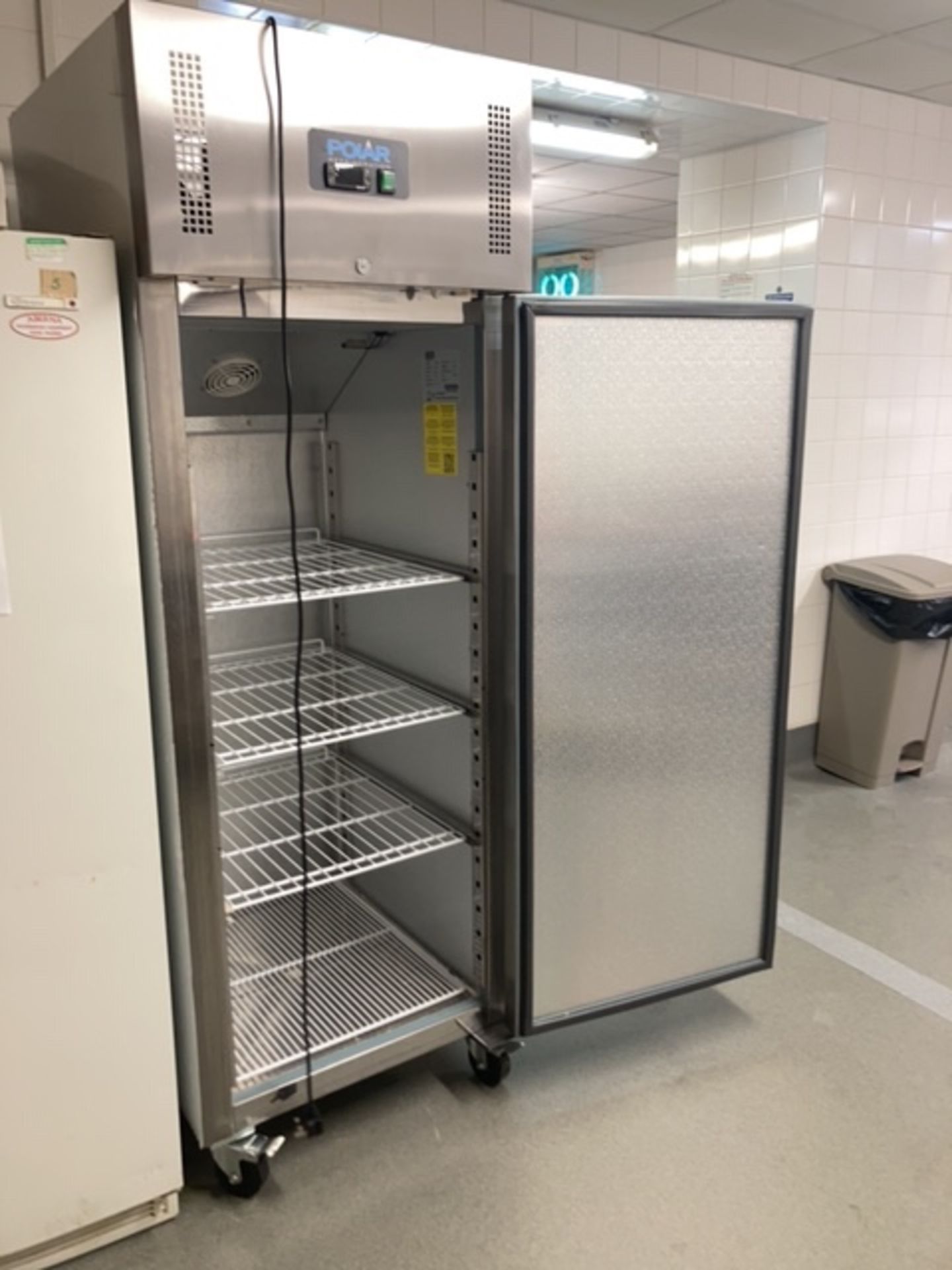 Polar upright commercial fridge - Image 2 of 3