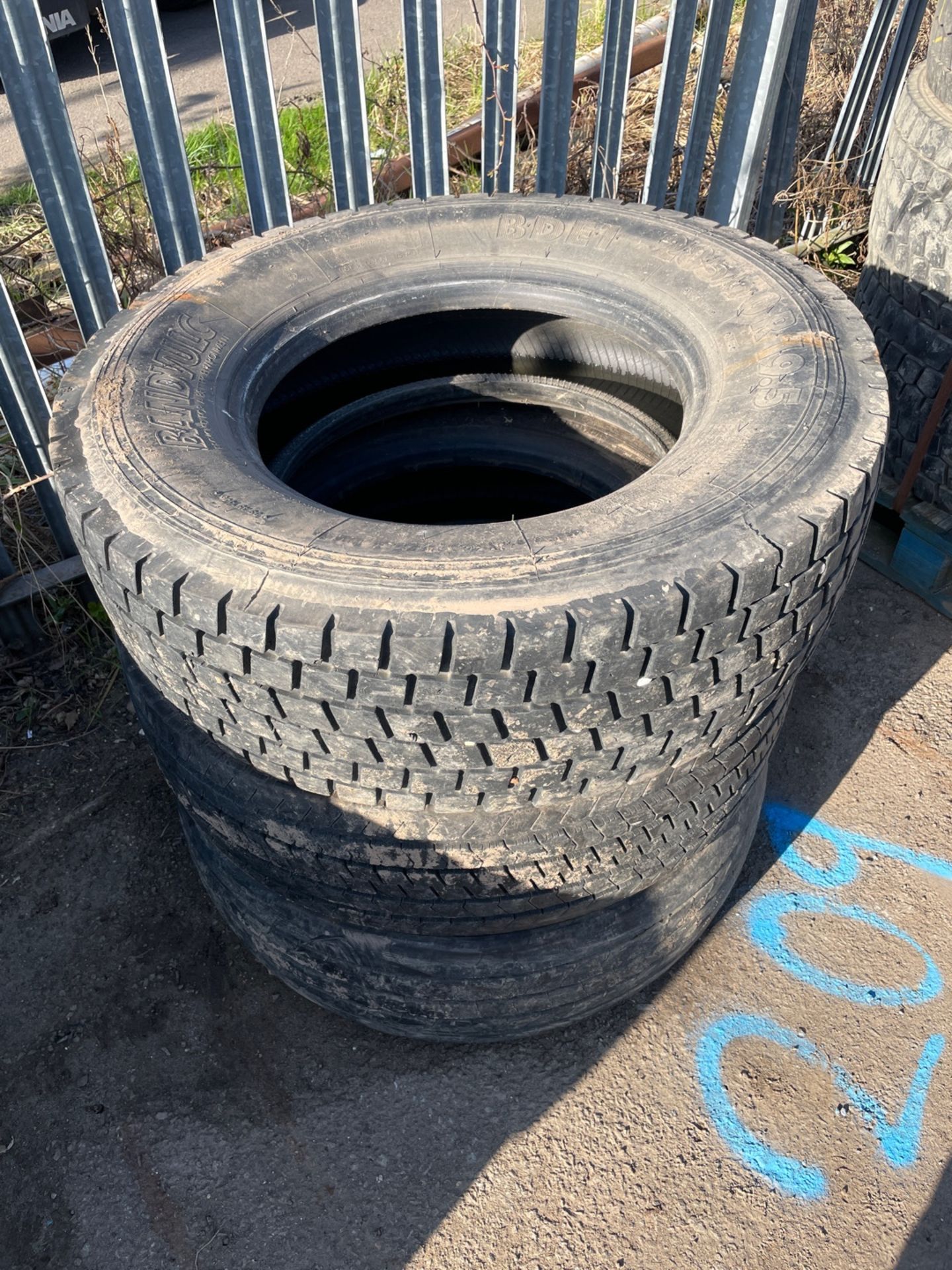 Miscellaneous tyres x 3