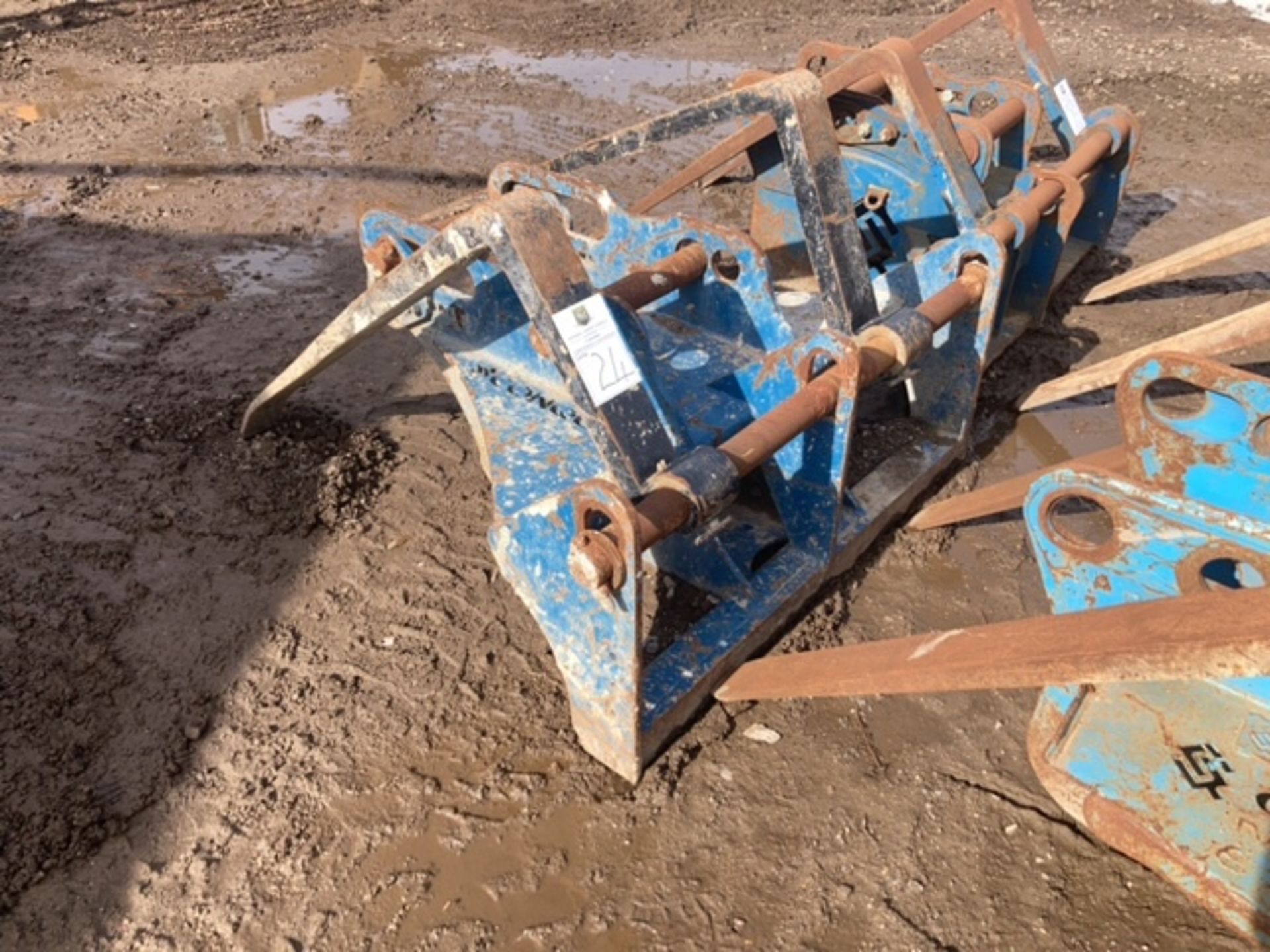 Excavator fork extension