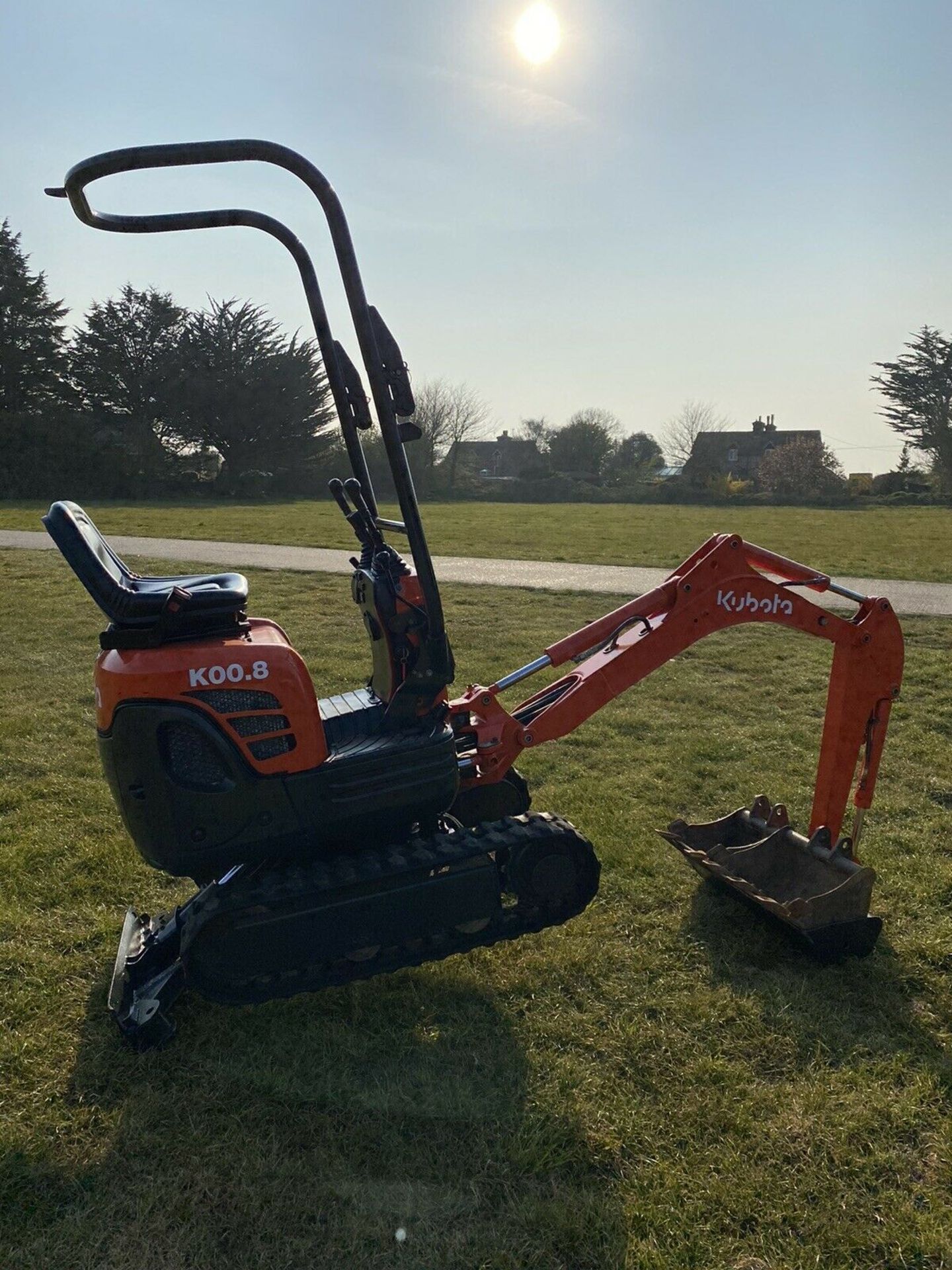 Kubota K008 Micro mini digger - Image 3 of 6