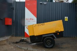 ATtlas Copco XAS66 y2001 3,7 m3/min (130 cfm) Road