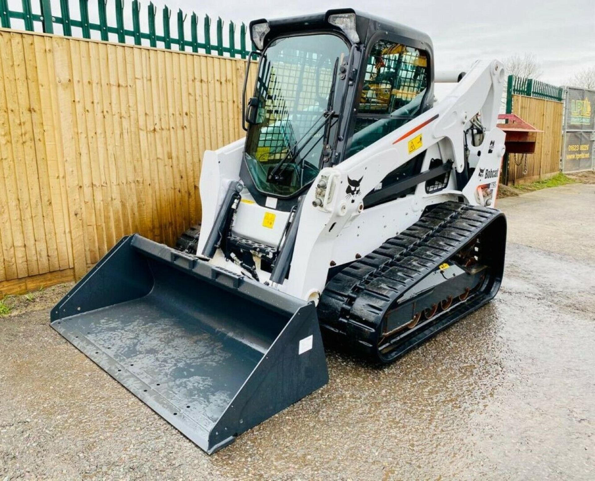 Bobcat T650 Skidsteer Loader - Image 3 of 10