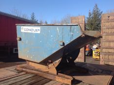 Forklift tipping skip