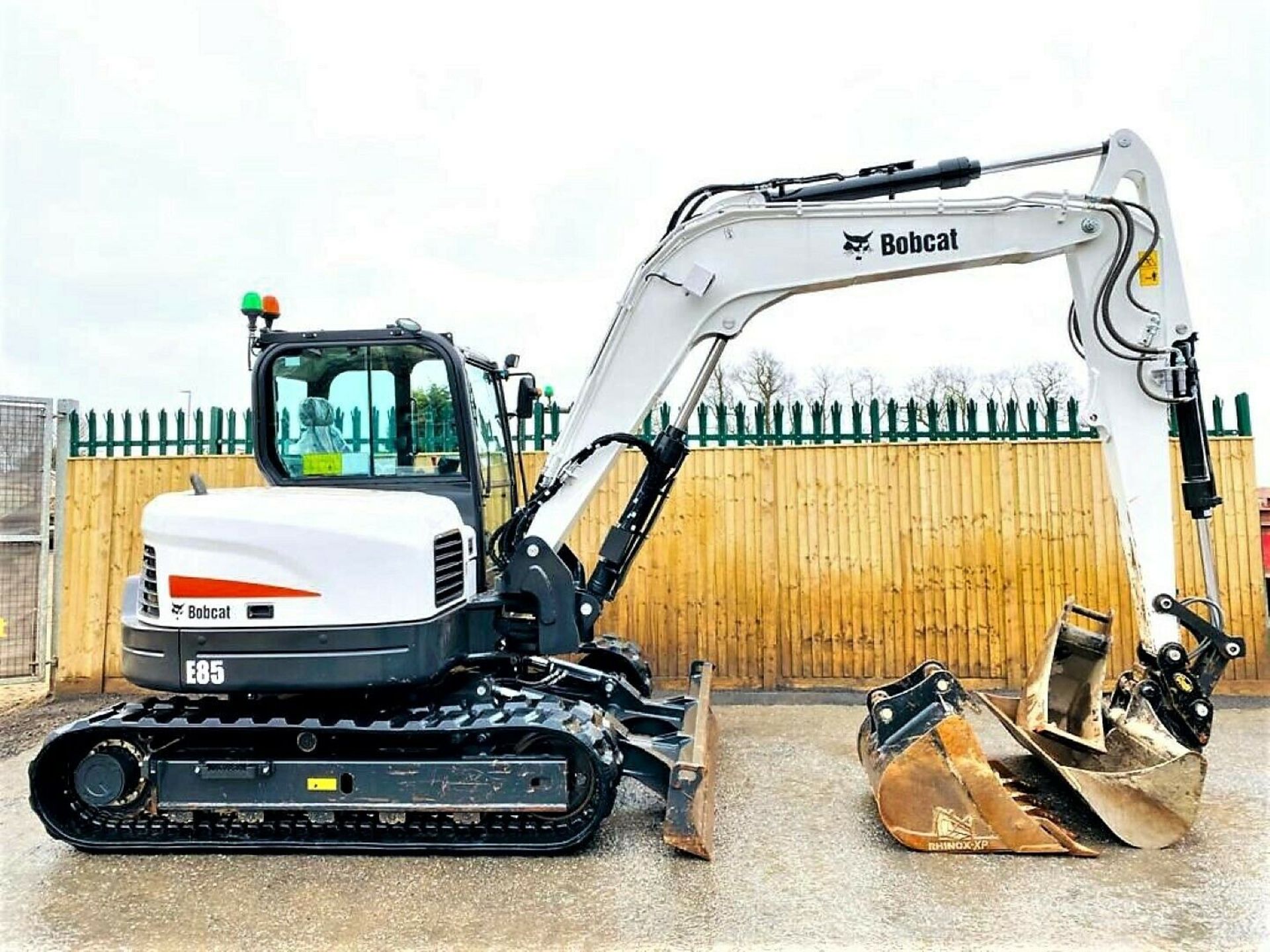 Bobcat E85 Excavator - Image 2 of 7