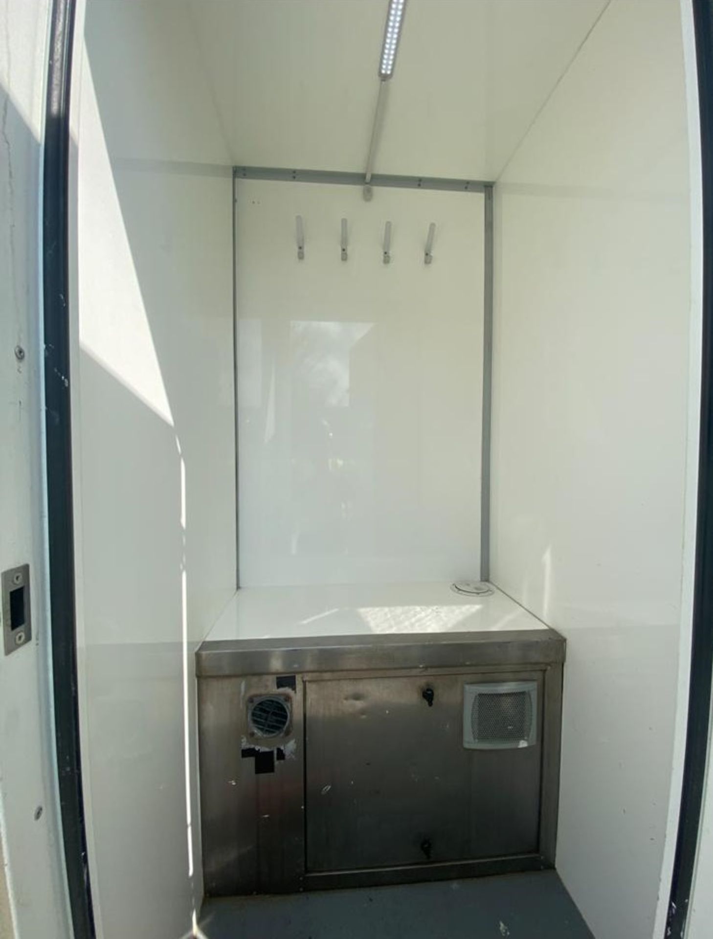 12ft 6 man towable welfare unit trailer with generator, canteen, drying room and toilet, - Image 7 of 20