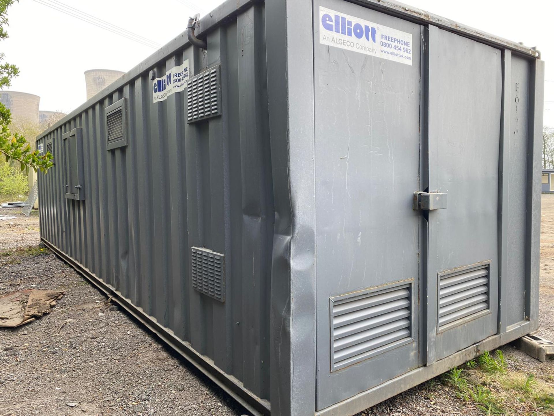 32ft x 10ft static welfare unit with 11KVA generator - Image 2 of 27