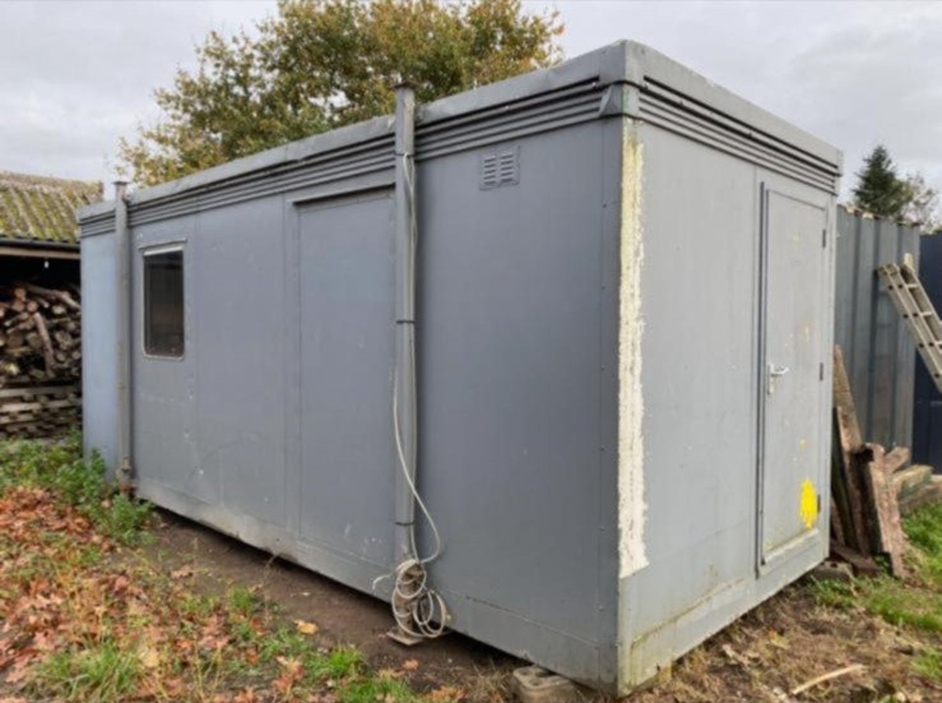 20ft x 8ft open plan site office container